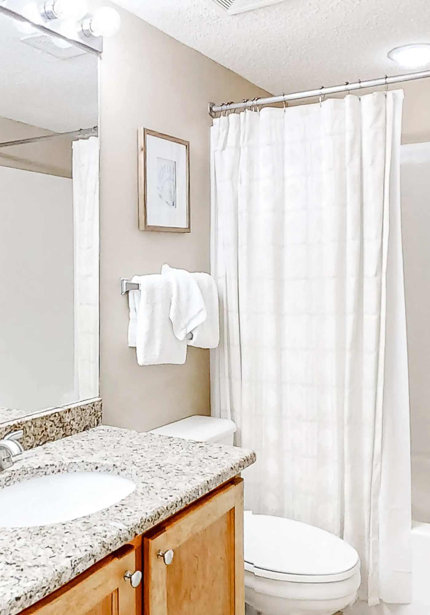 Garden-level, beachfront condo with patio, AC, pools, hot tub & tennis