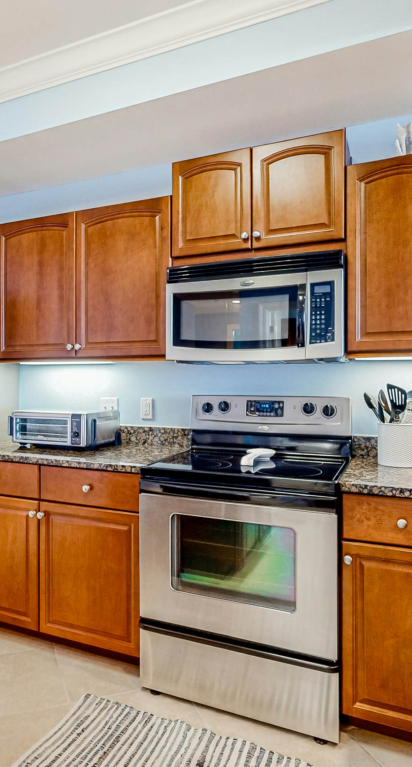 Gulf-front condo with a beach view, pools, hot tub, tennis, & fitness room