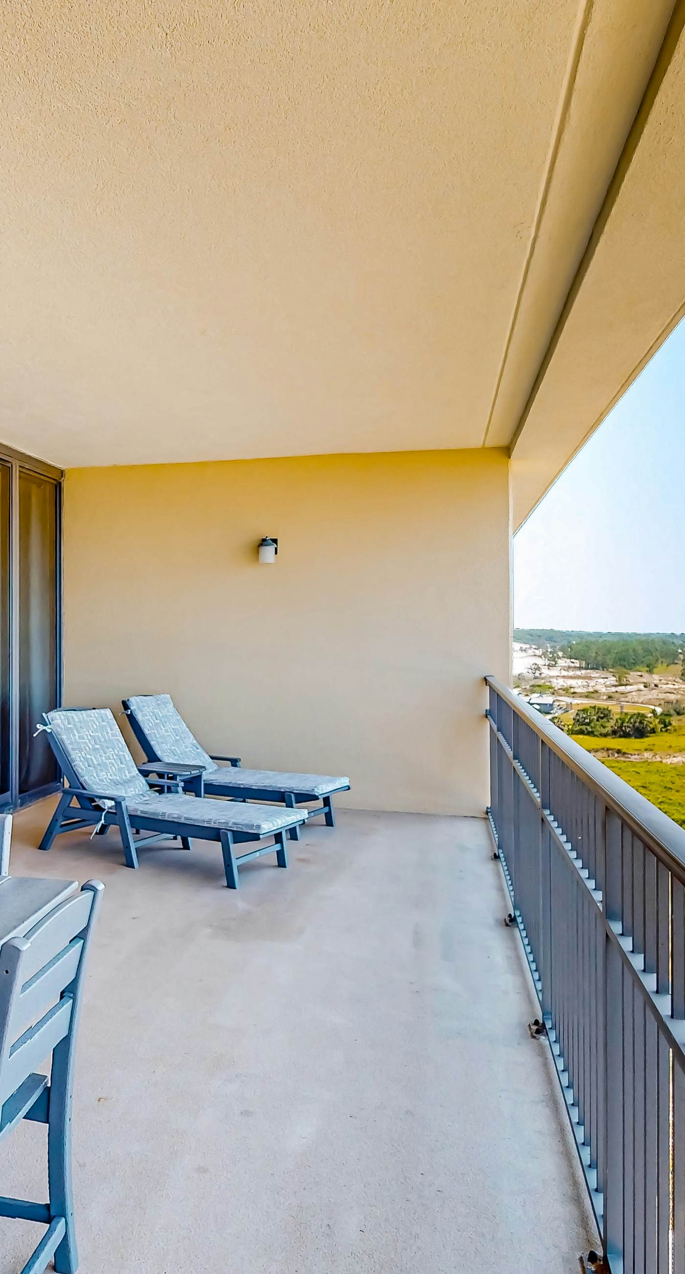 Gulf-front condo with a beach view, pools, hot tub, tennis, & fitness room