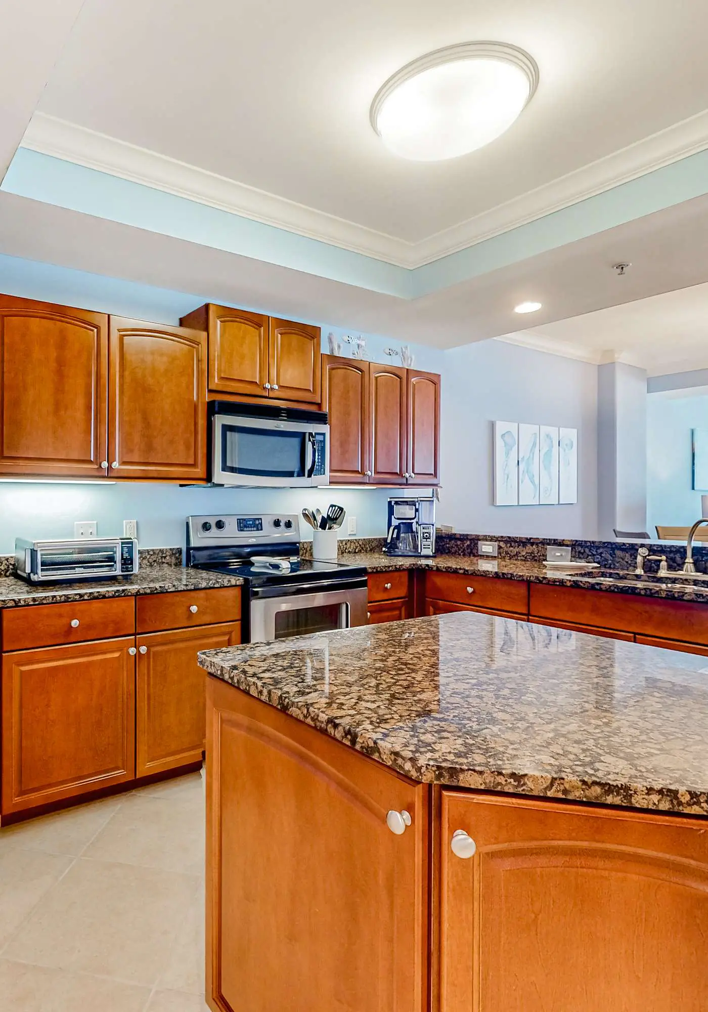 Gulf-front condo with a beach view, pools, hot tub, tennis, & fitness room