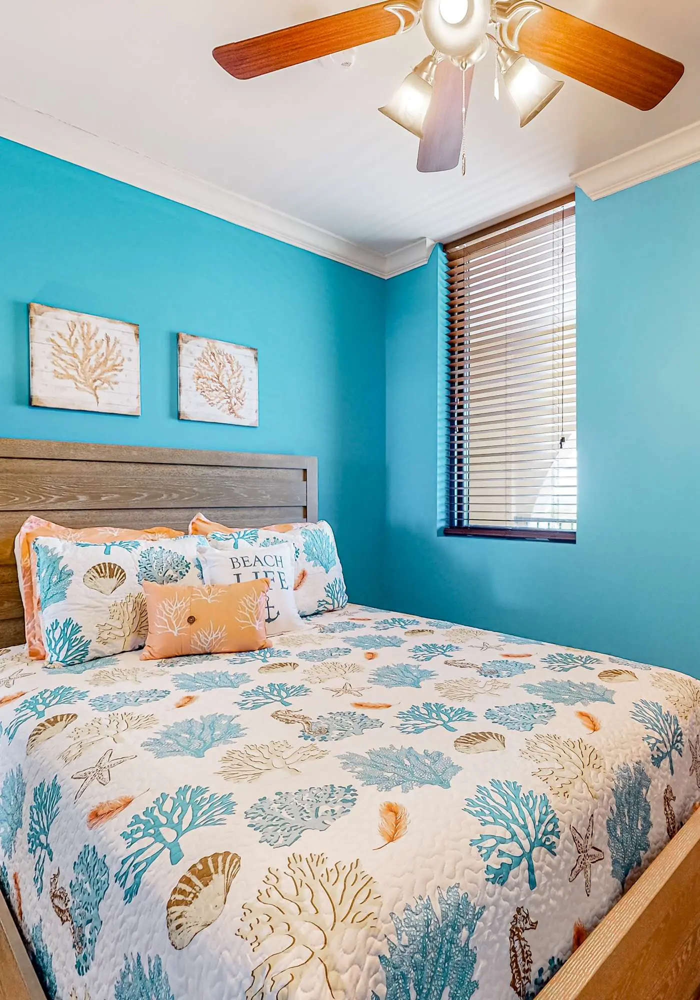 Gulf-front condo with a beach view, pools, hot tub, tennis, & fitness room