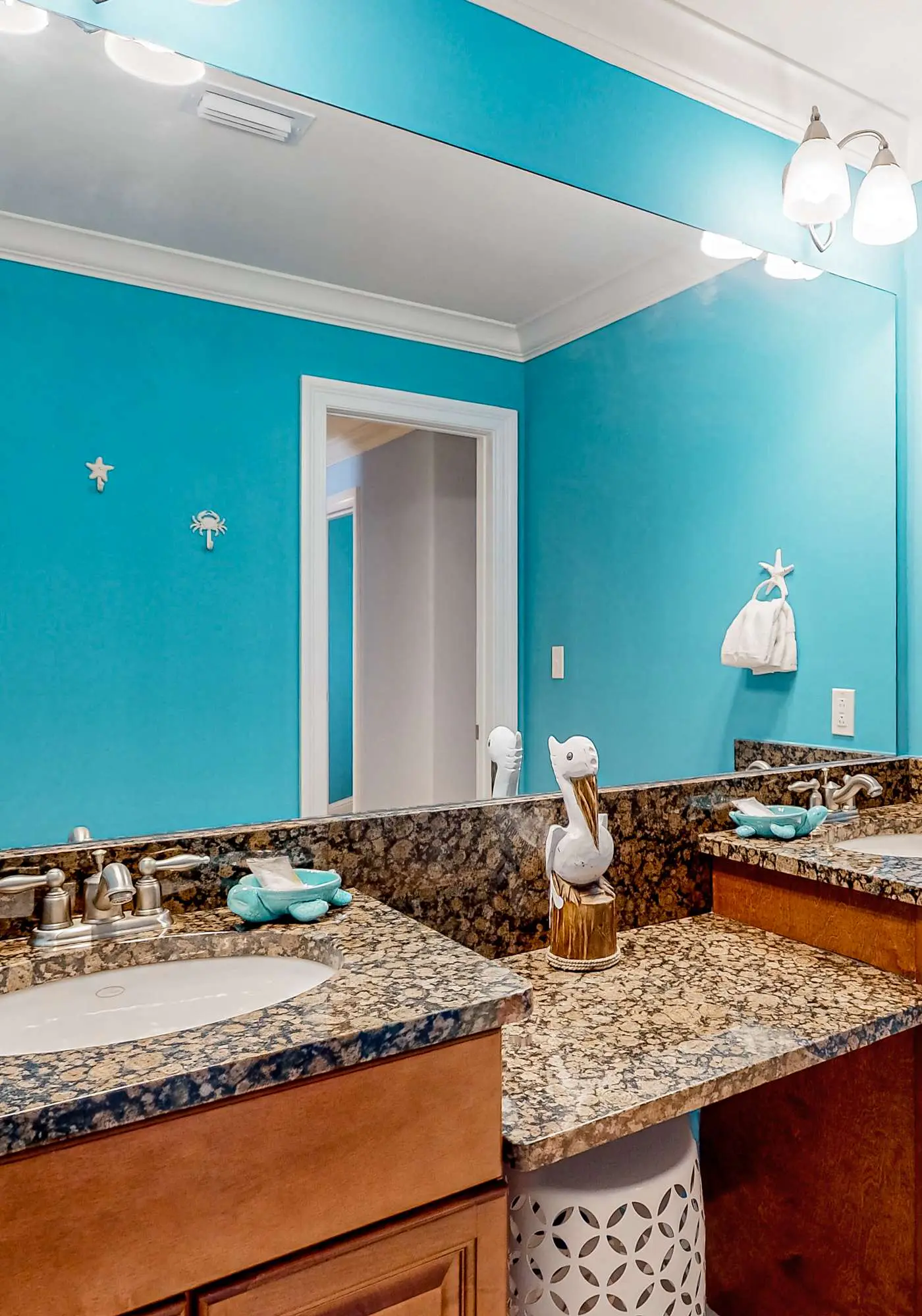 Gulf-front condo with a beach view, pools, hot tub, tennis, & fitness room