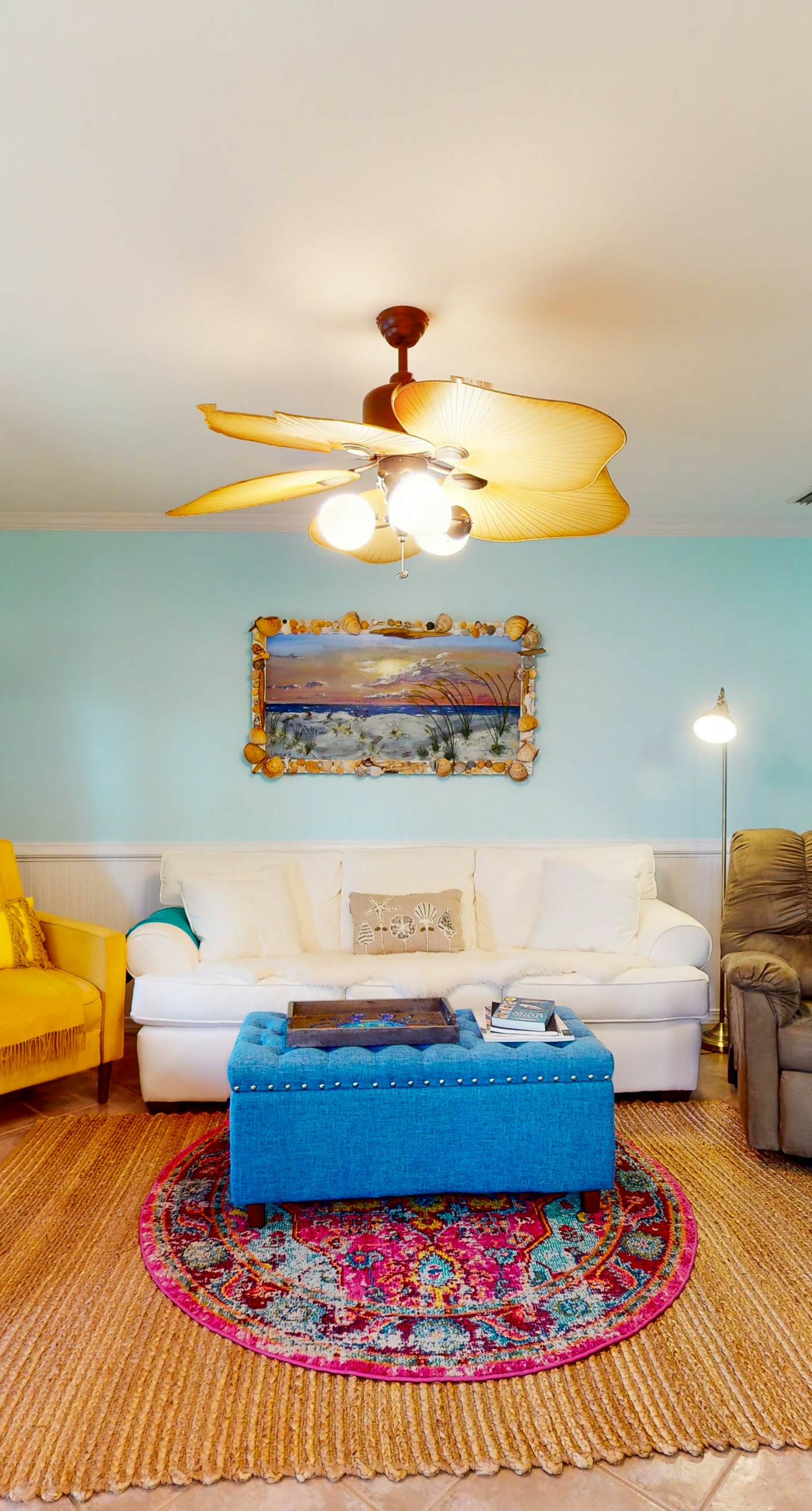 Vibrant townhome with deck, patio, balcony, washer/dryer, & WiFi - golf nearby