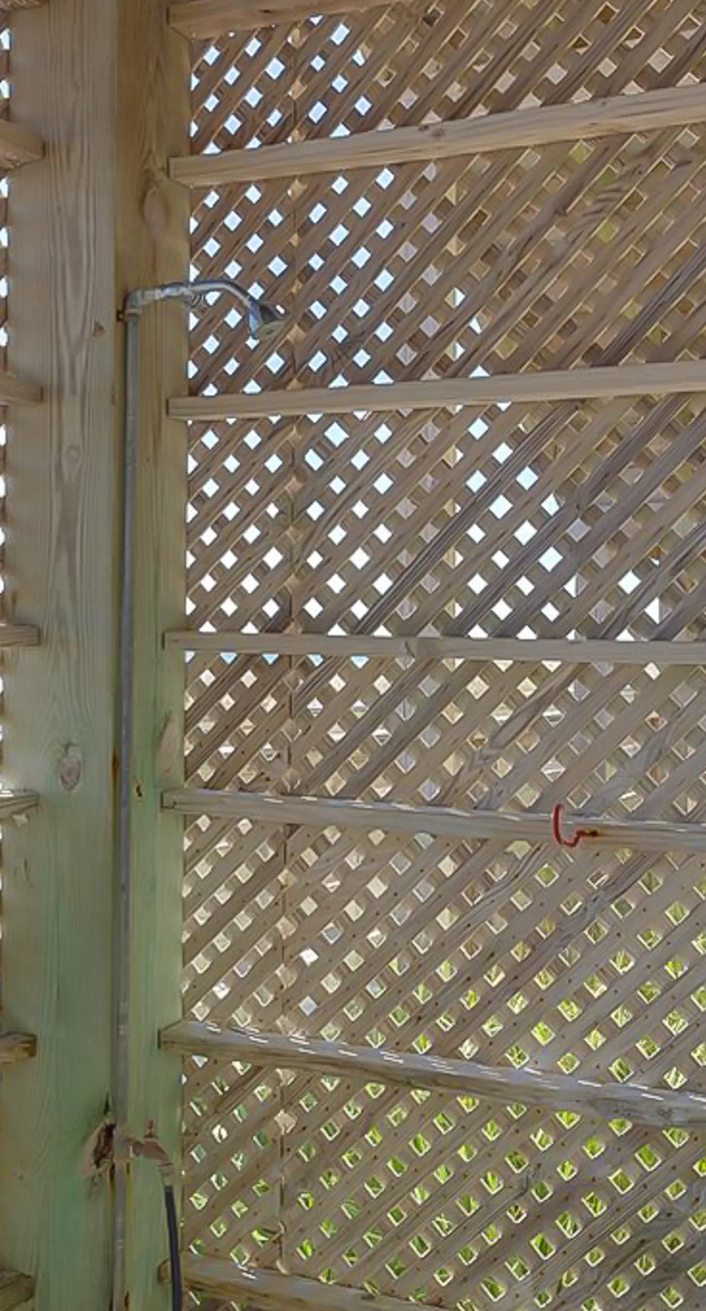 Beachfront condo with pool, hot tub, balcony, fitness room & amazing corner view