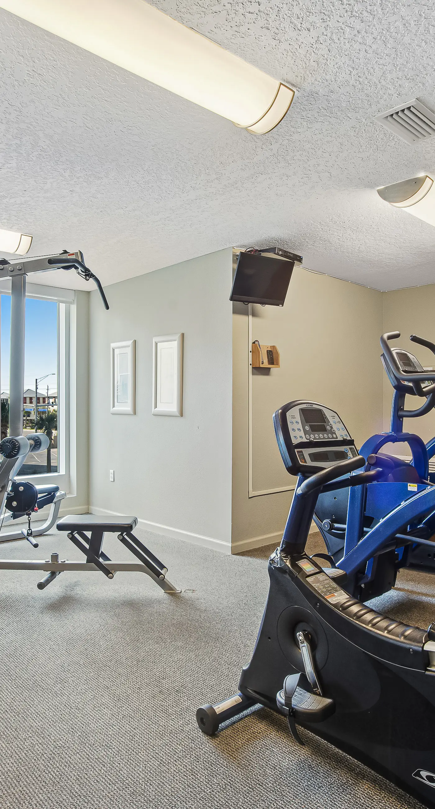 Charming Ocean View Condo with Private Balcony, AC, Shared Outdoor Pool, Free WiFi