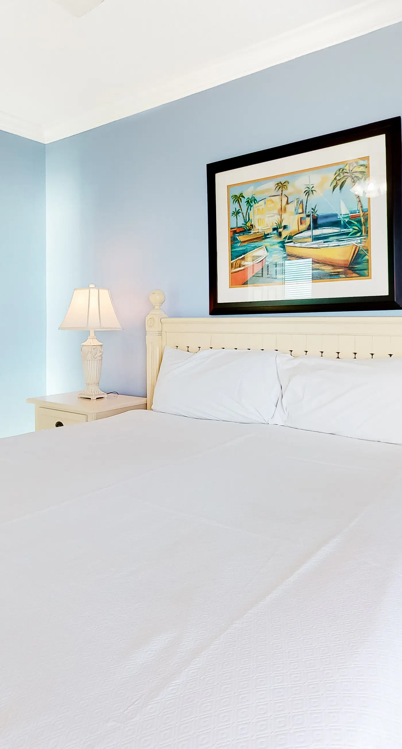 Beachfront condo with pool, hot tub, and sauna access - private balcony