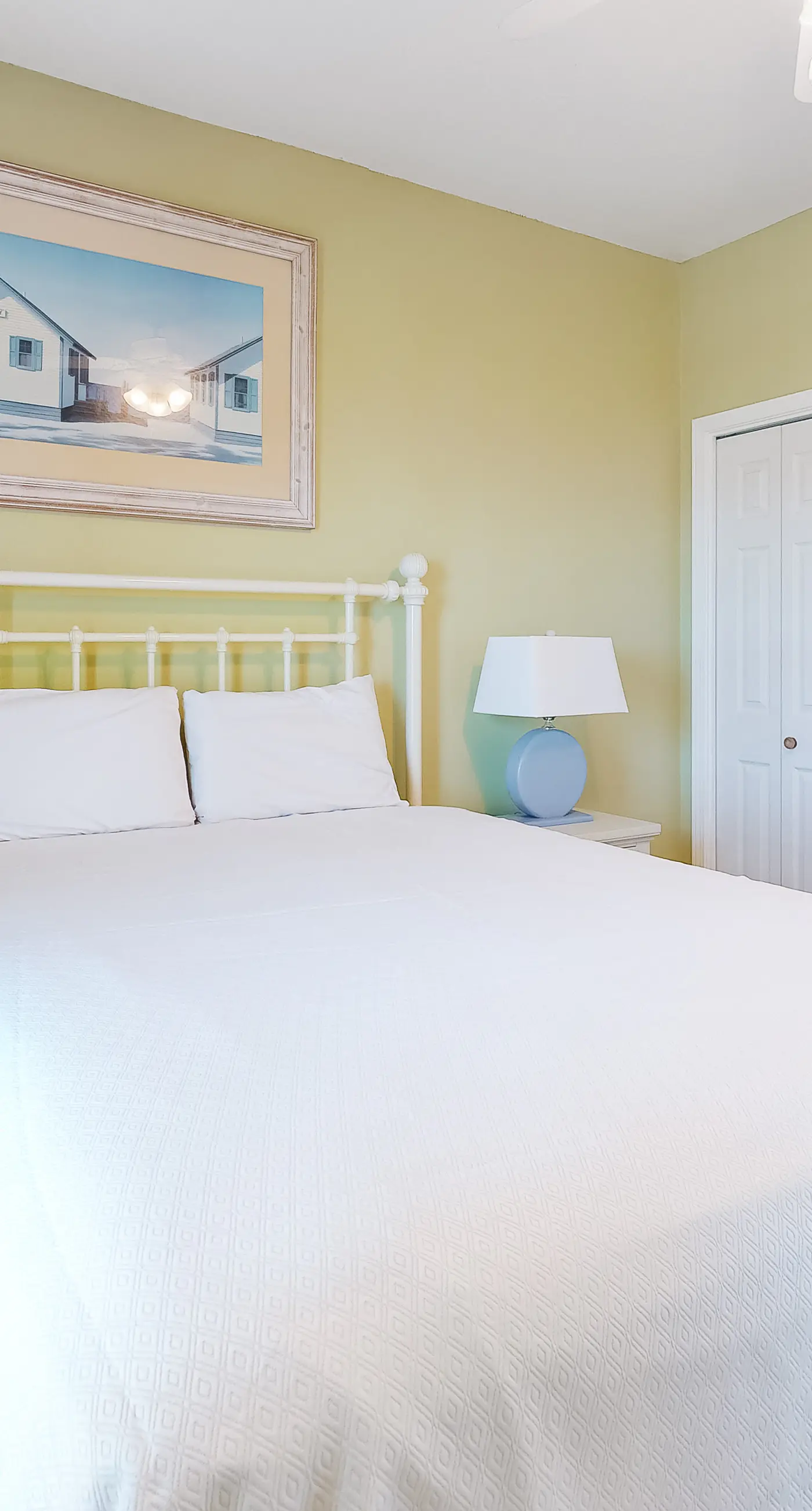 Beachfront condo with pool, hot tub, and sauna access - private balcony