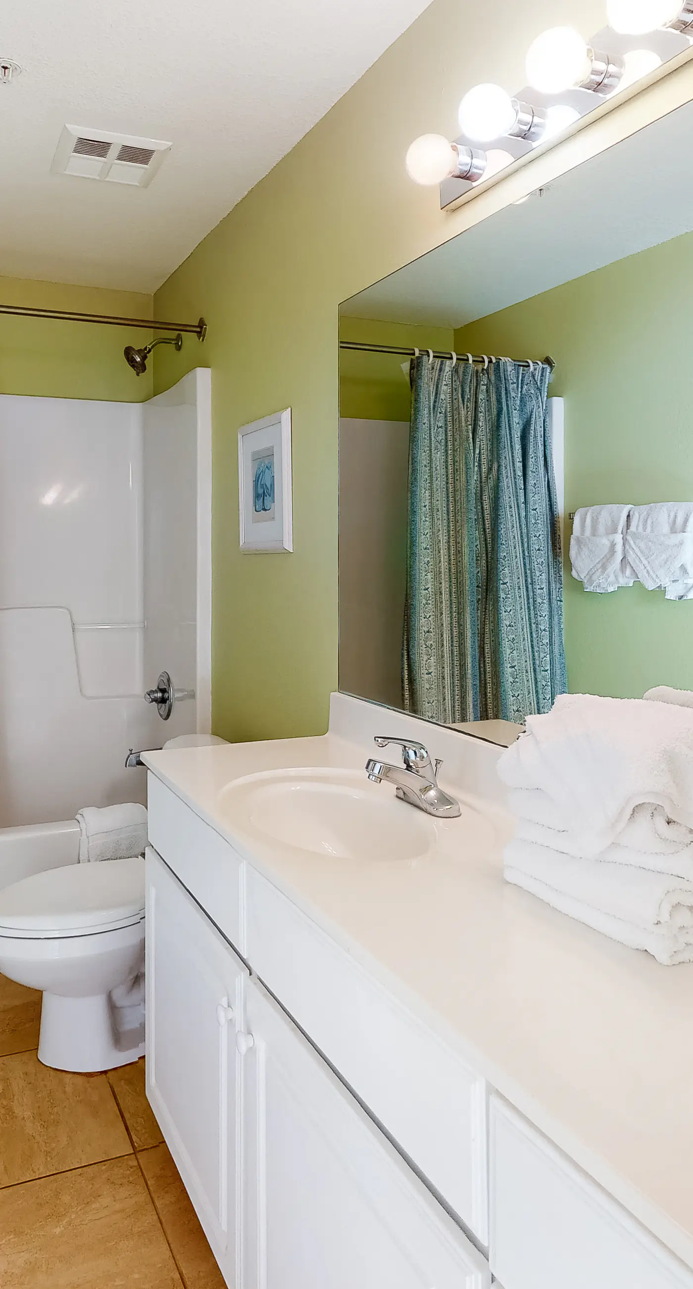 Beachfront condo with pool, hot tub, and sauna access - private balcony