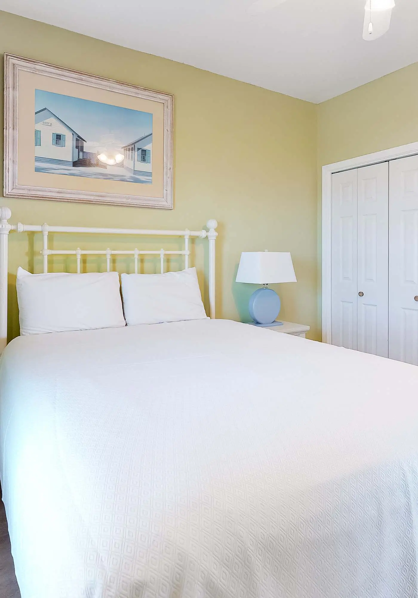 Beachfront condo with pool, hot tub, and sauna access - private balcony