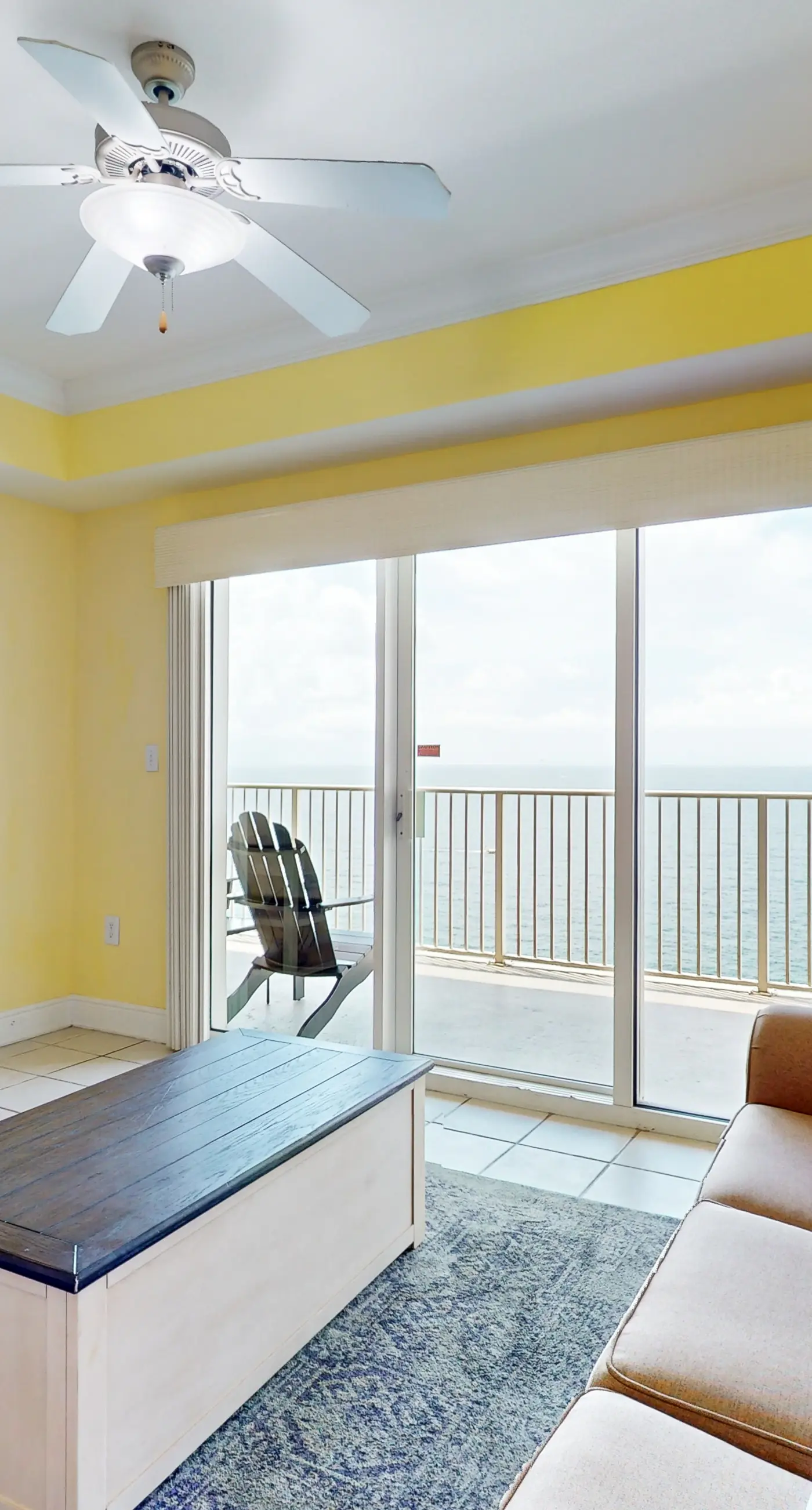 13th-floor oceanfront condo with balcony, AC, grill, pool, hot tub & gym