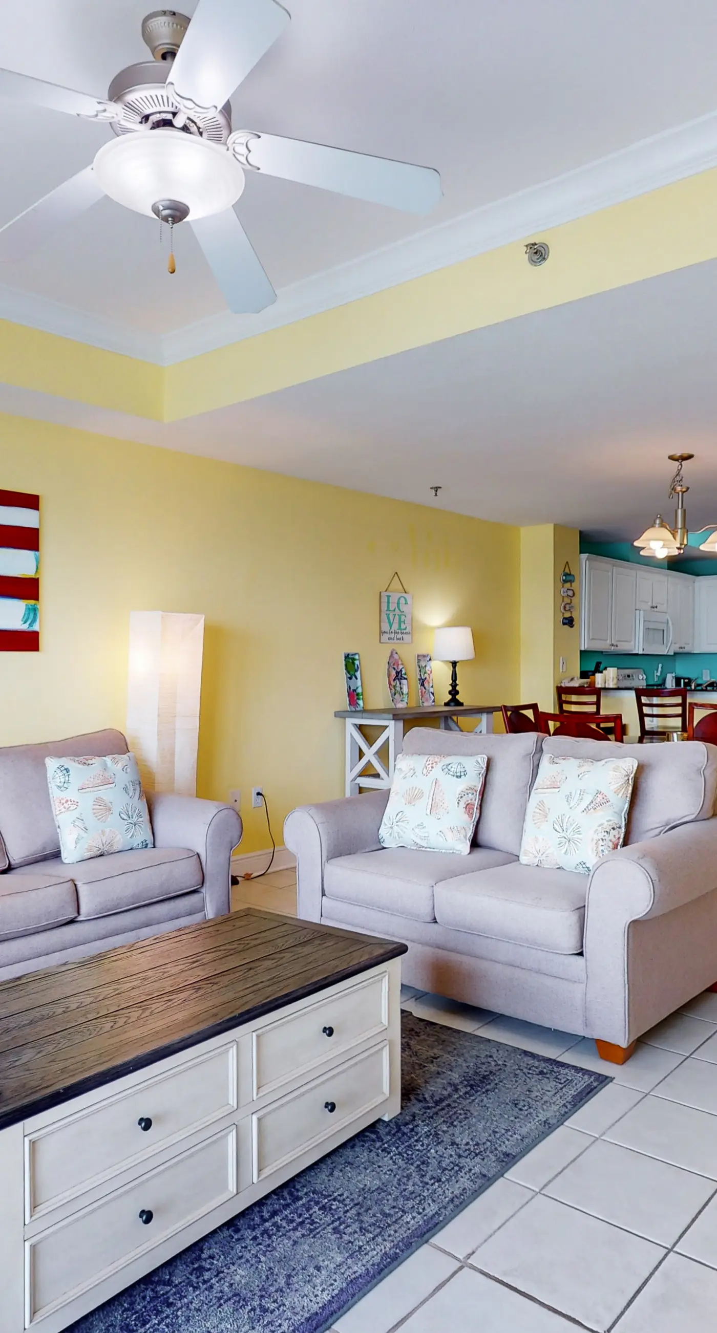 13th-floor oceanfront condo with balcony, AC, grill, pool, hot tub & gym