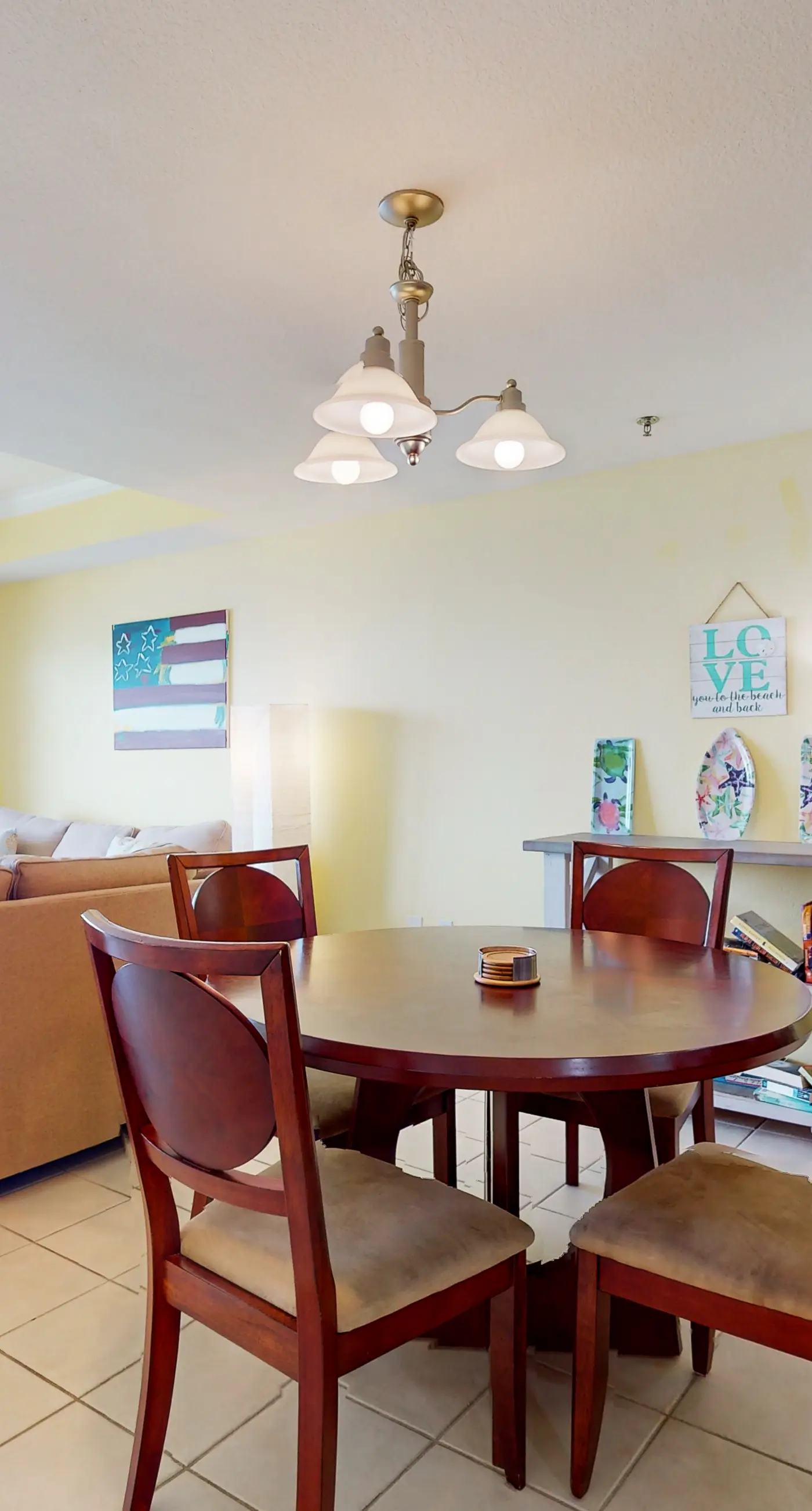 13th-floor oceanfront condo with balcony, AC, grill, pool, hot tub & gym