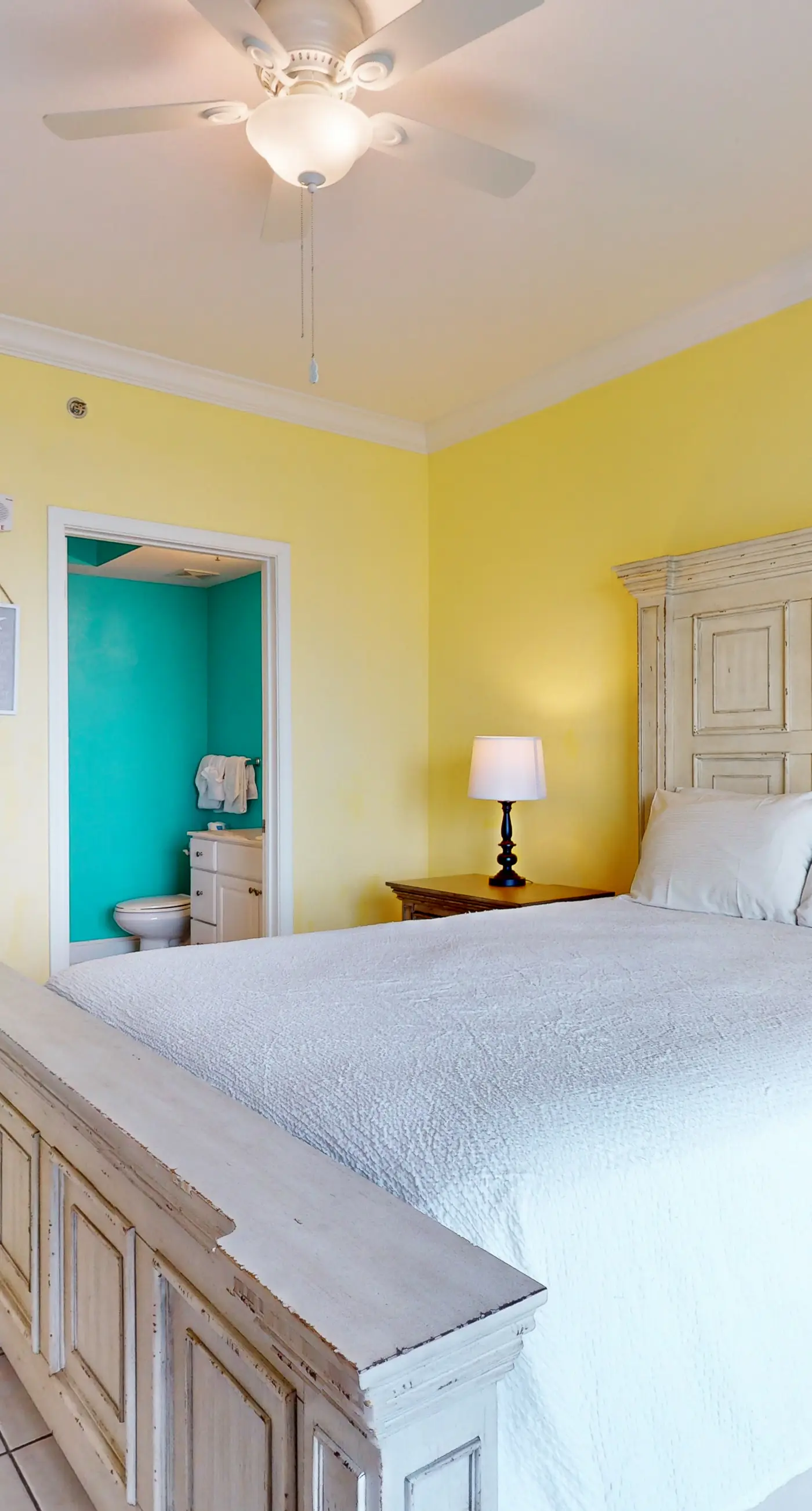 13th-floor oceanfront condo with balcony, AC, grill, pool, hot tub & gym