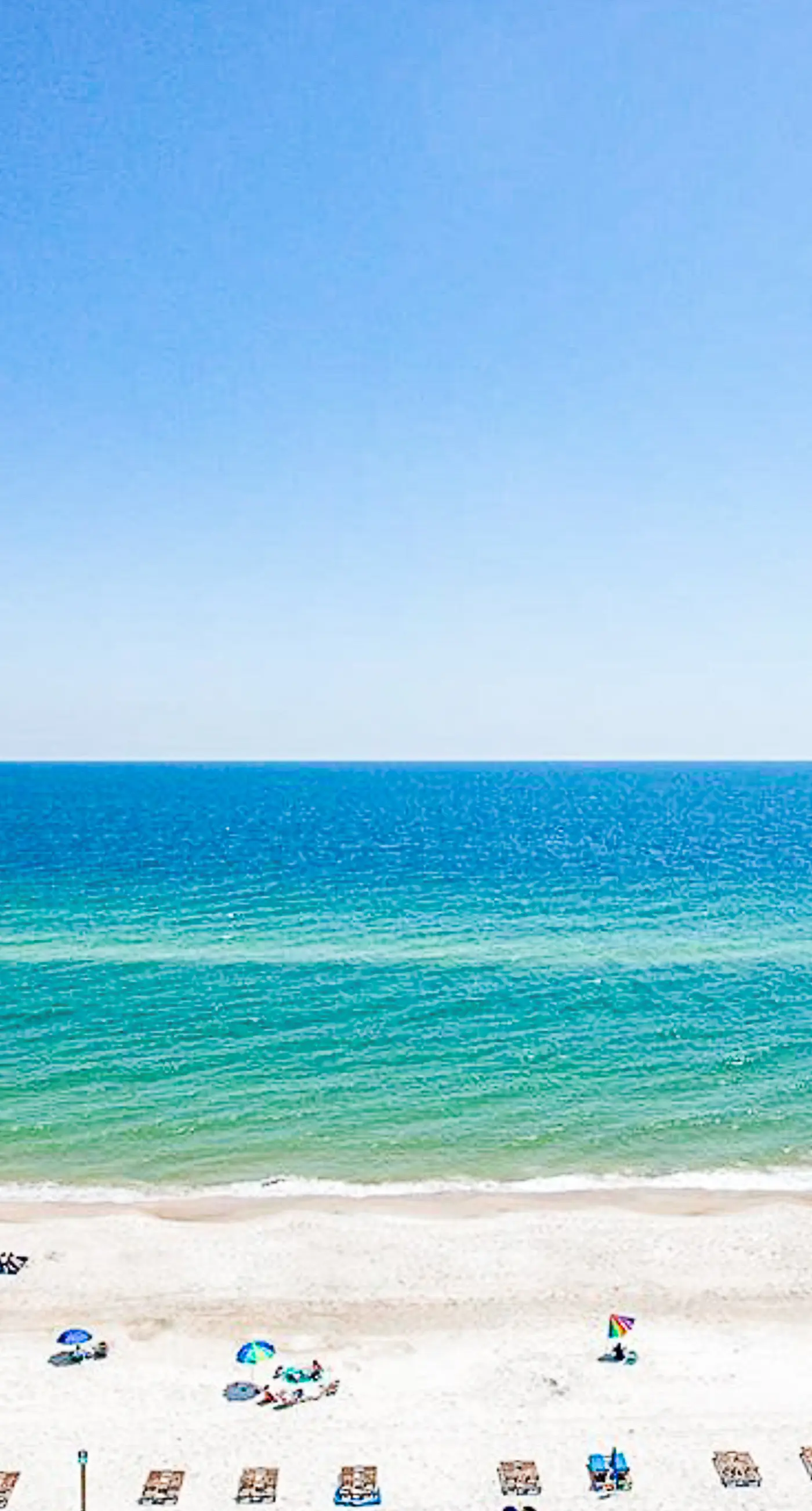 Beachfront 14th-floor condo with balcony, W/D, pool, hot tub & AC