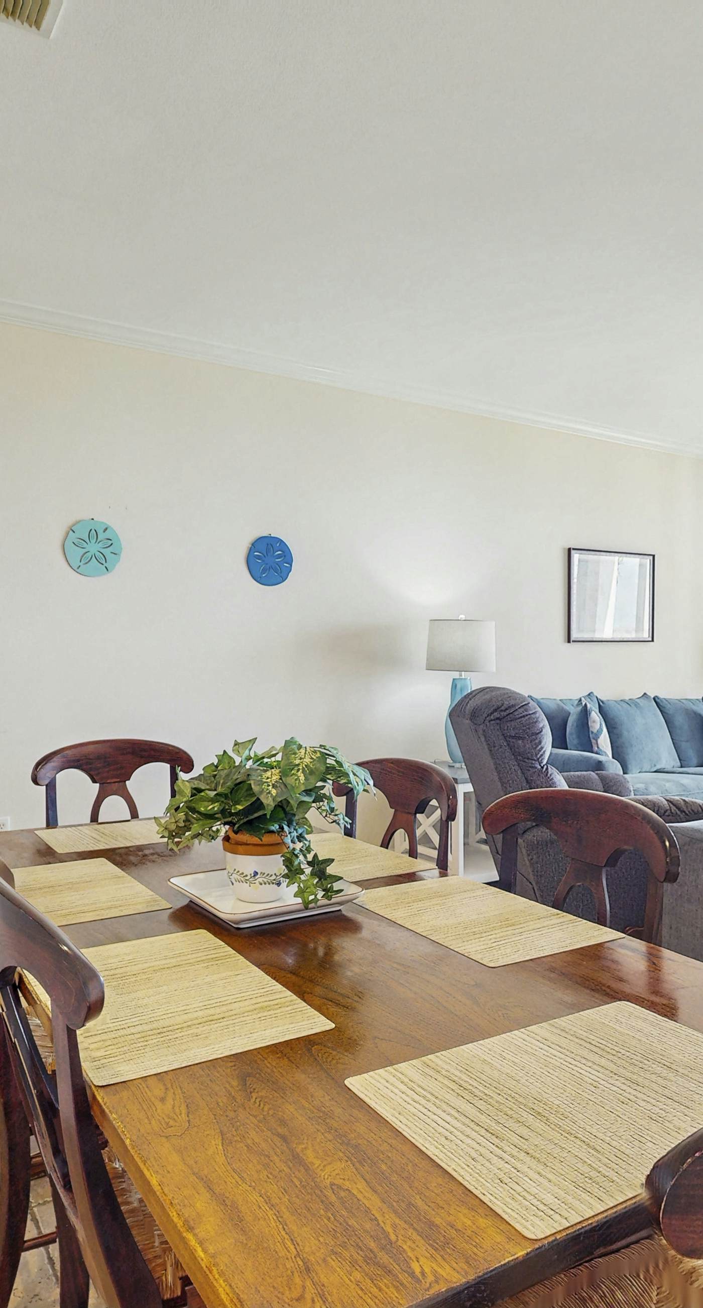 Perfect beachfront condo with pool, internet, and washer and dryer