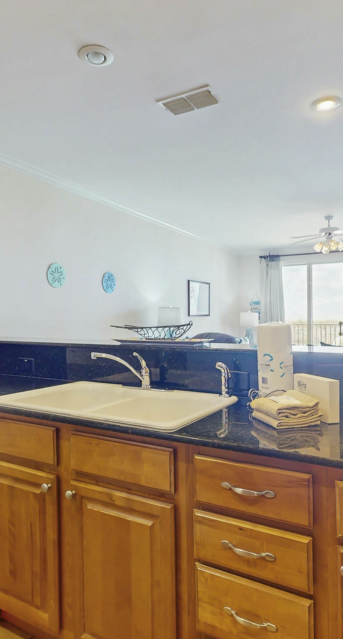 Perfect beachfront condo with pool, internet, and washer and dryer