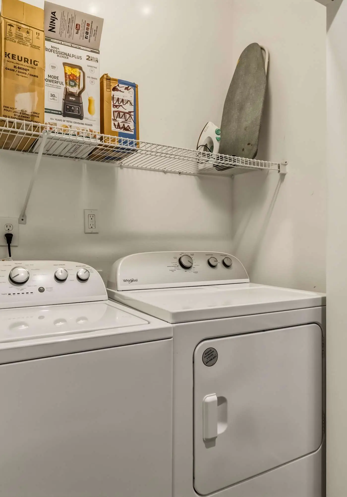Perfect beachfront condo with pool, internet, and washer and dryer