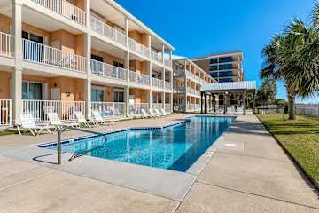 Perfect beachfront condo with pool, internet, and washer and dryer