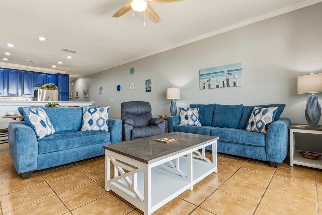 Perfect beachfront condo with pool, internet, and washer and dryer