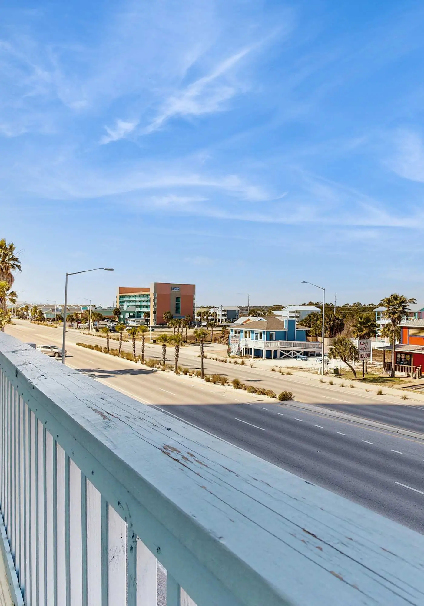 First floor condo with shared pool, close to the beach, and washer & dryer