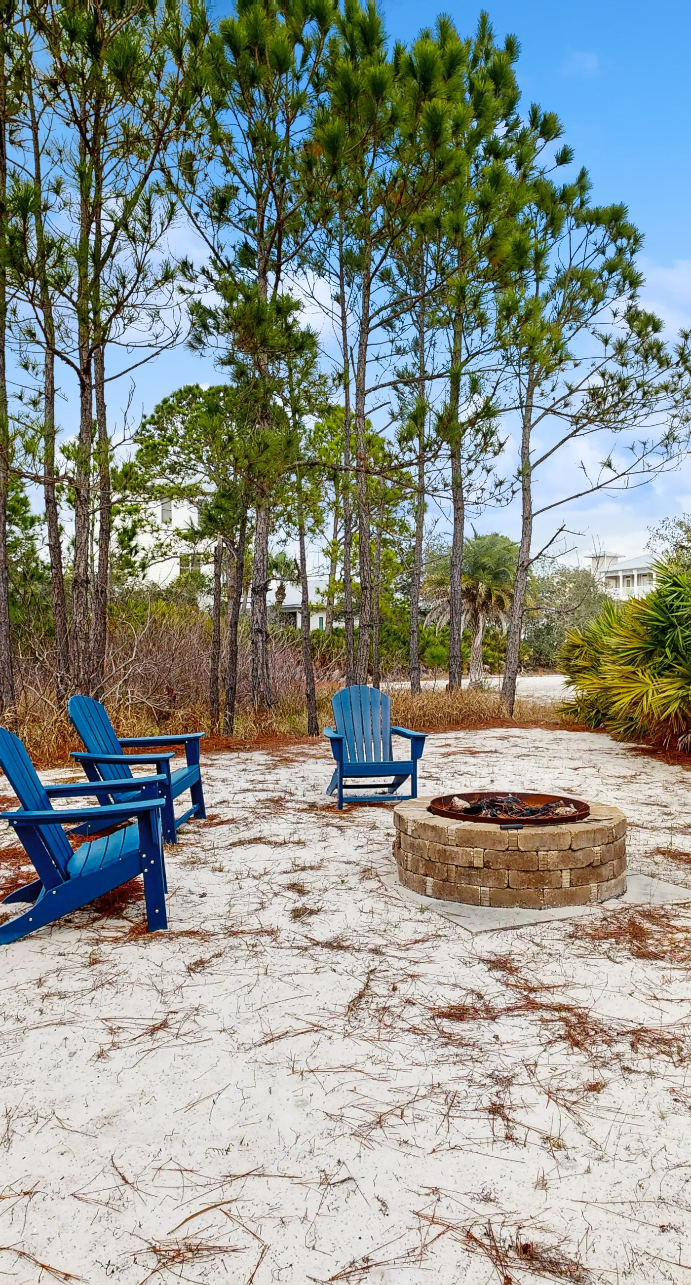 Spacious private home with patio, balconies, close to beaches