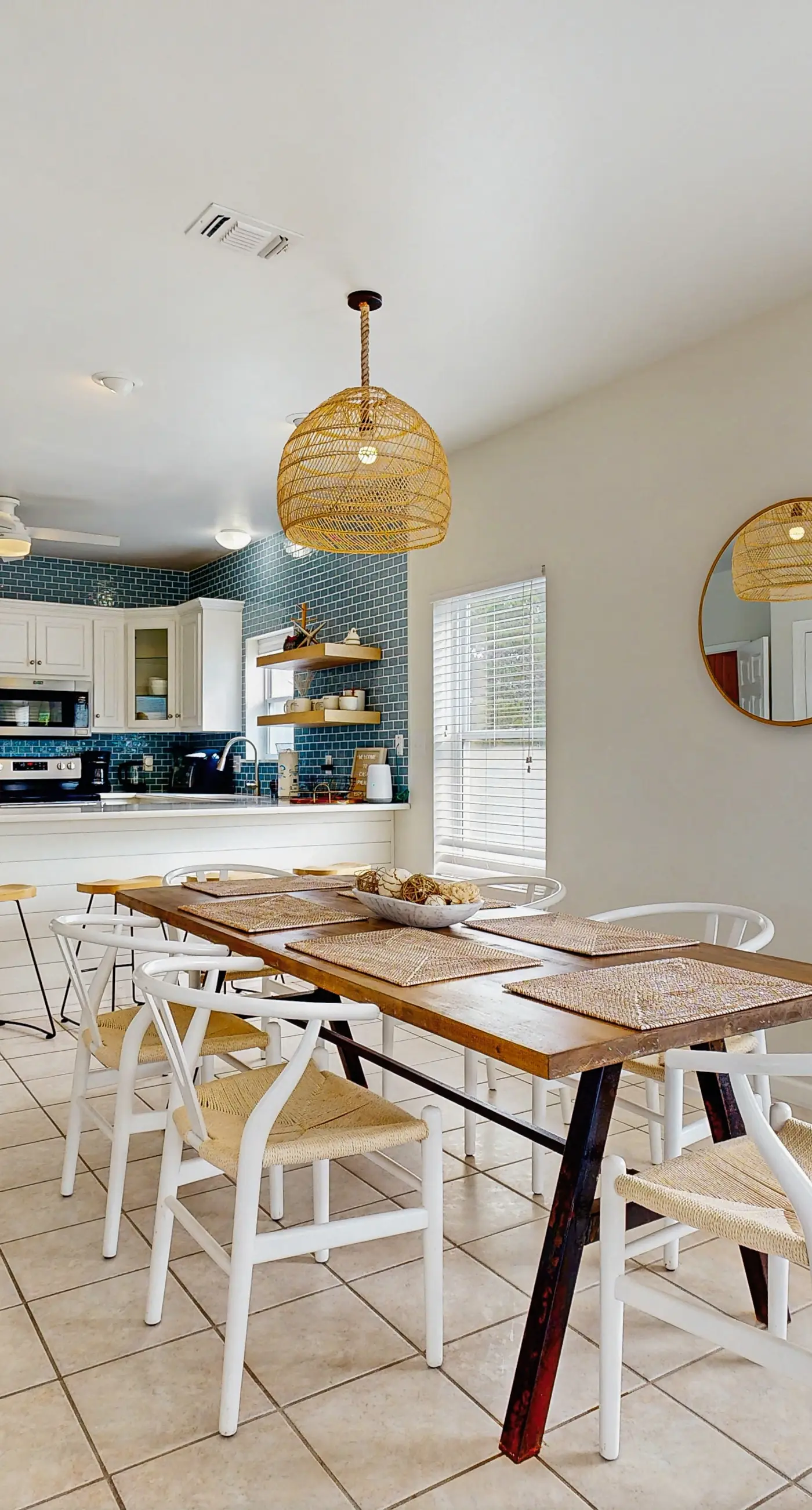 Spacious private home with patio, balconies, close to beaches