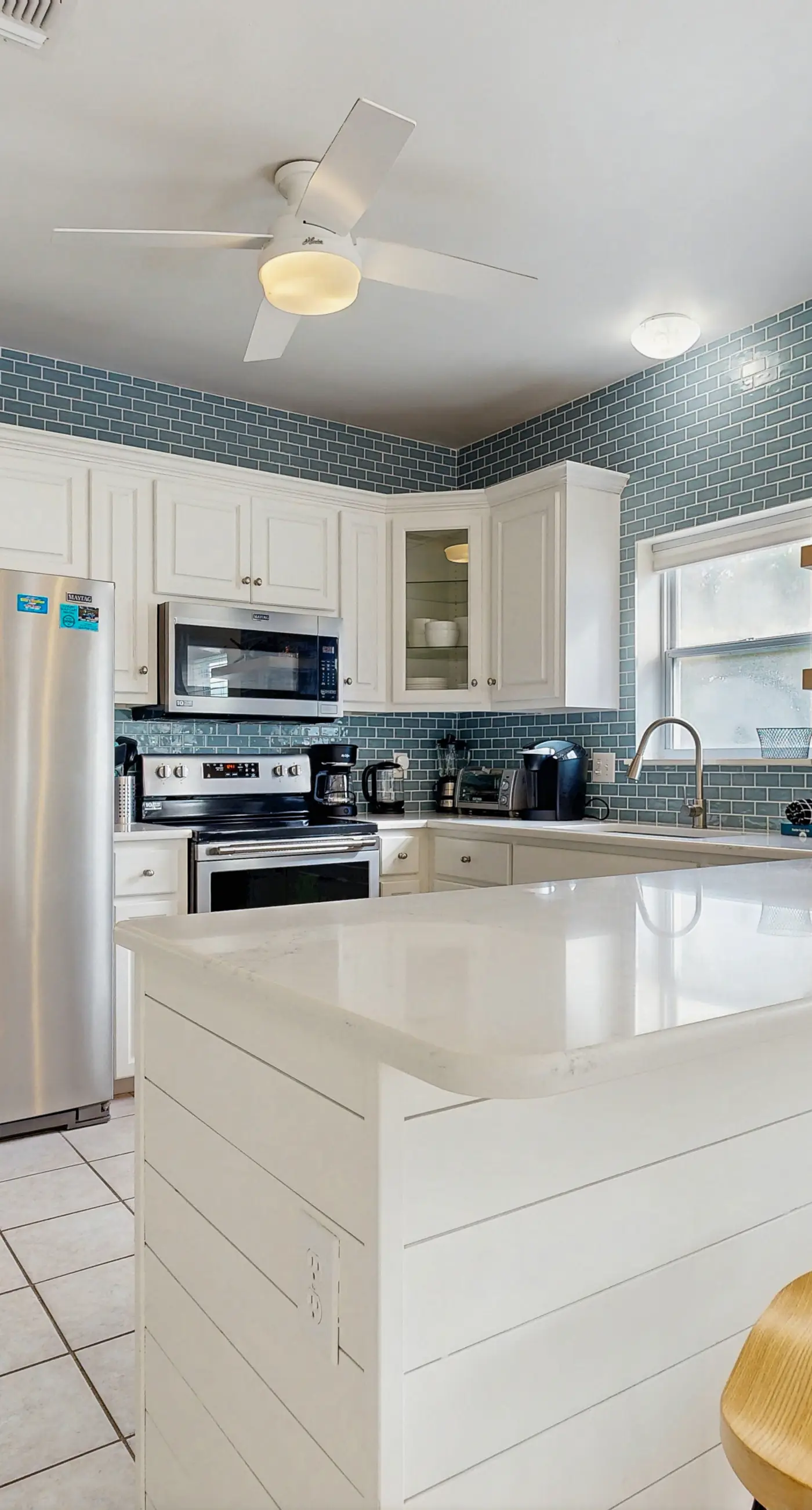 Spacious private home with patio, balconies, close to beaches