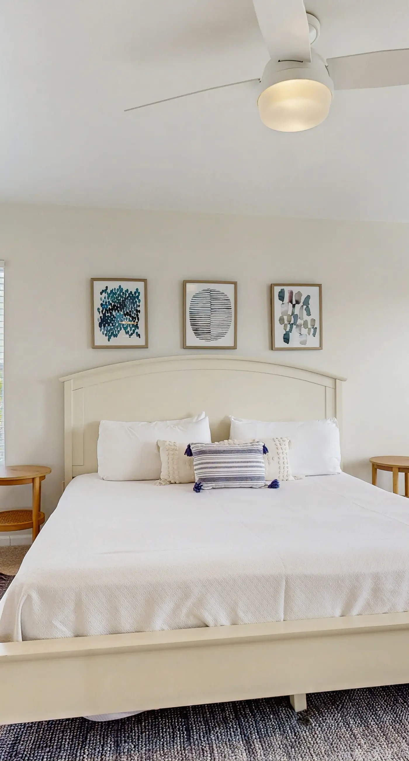 Spacious private home with patio, balconies, close to beaches