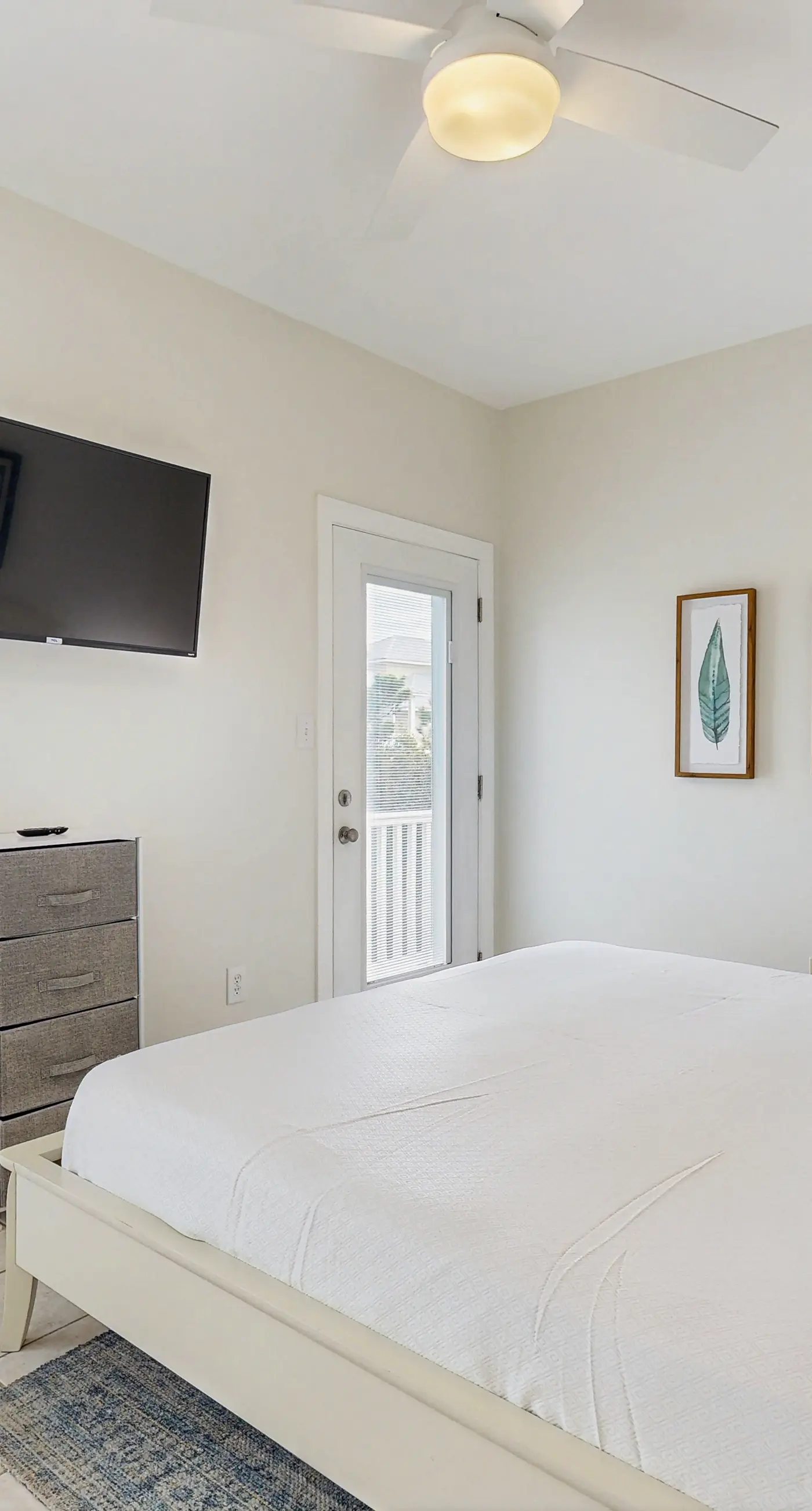 Spacious private home with patio, balconies, close to beaches