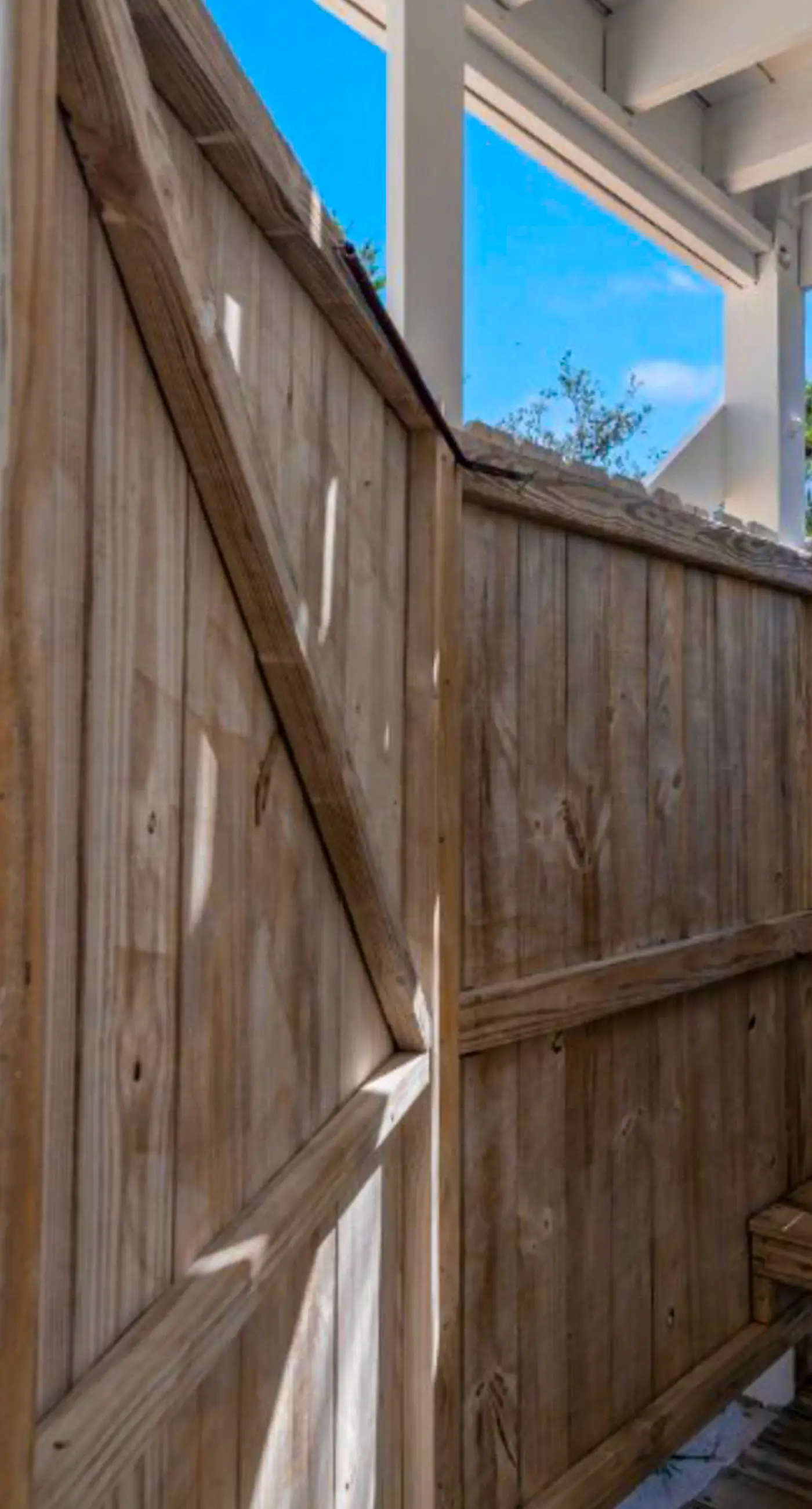 Spacious private home with patio, balconies, close to beaches