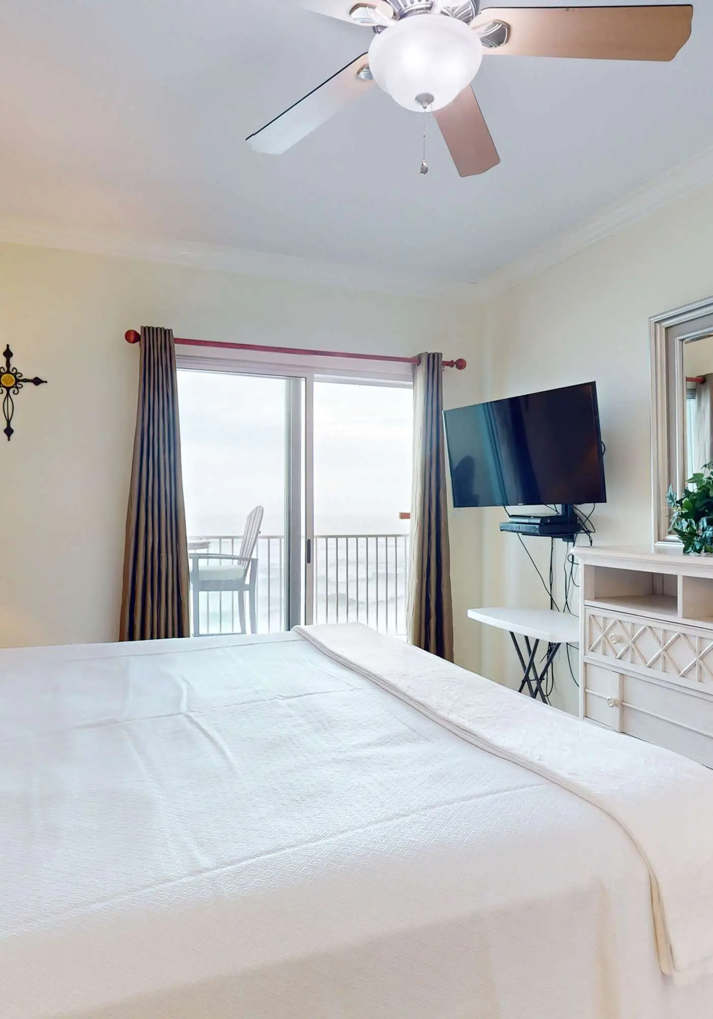 Family-Friendly Gulf-Front Condo w/Shared Pool, Hot Tub, Sauna, Private Balcony