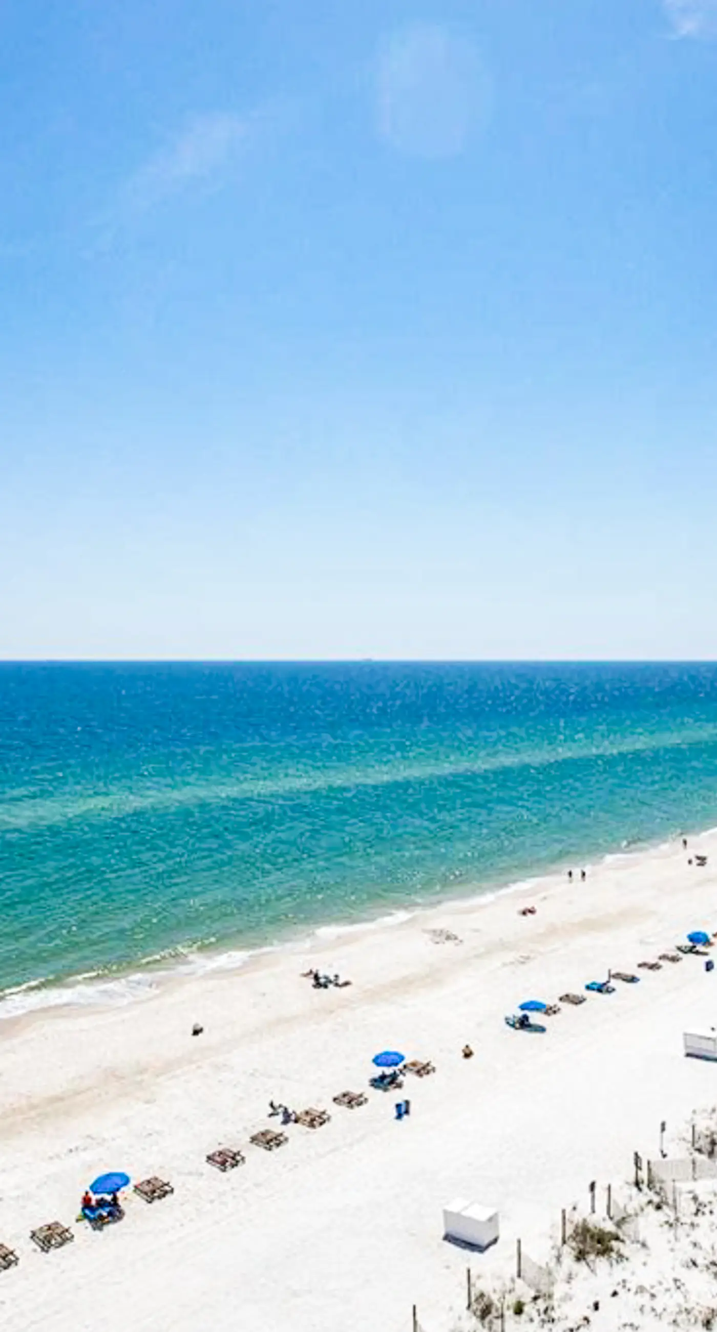 Beachfront 5th-floor condo with balcony, AC, pool, hot tub & view