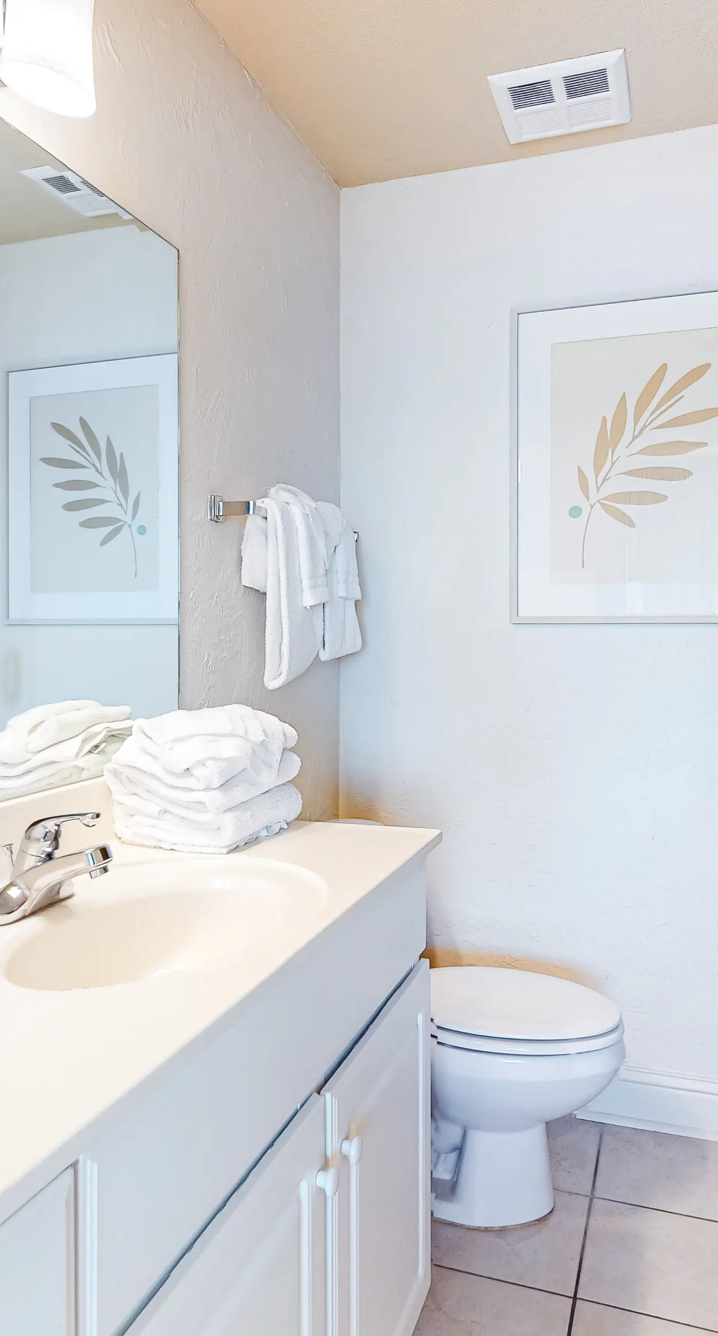 Terrific Gulf-Front Condo with Shared Outdoor Pool, Central AC, Private Balcony