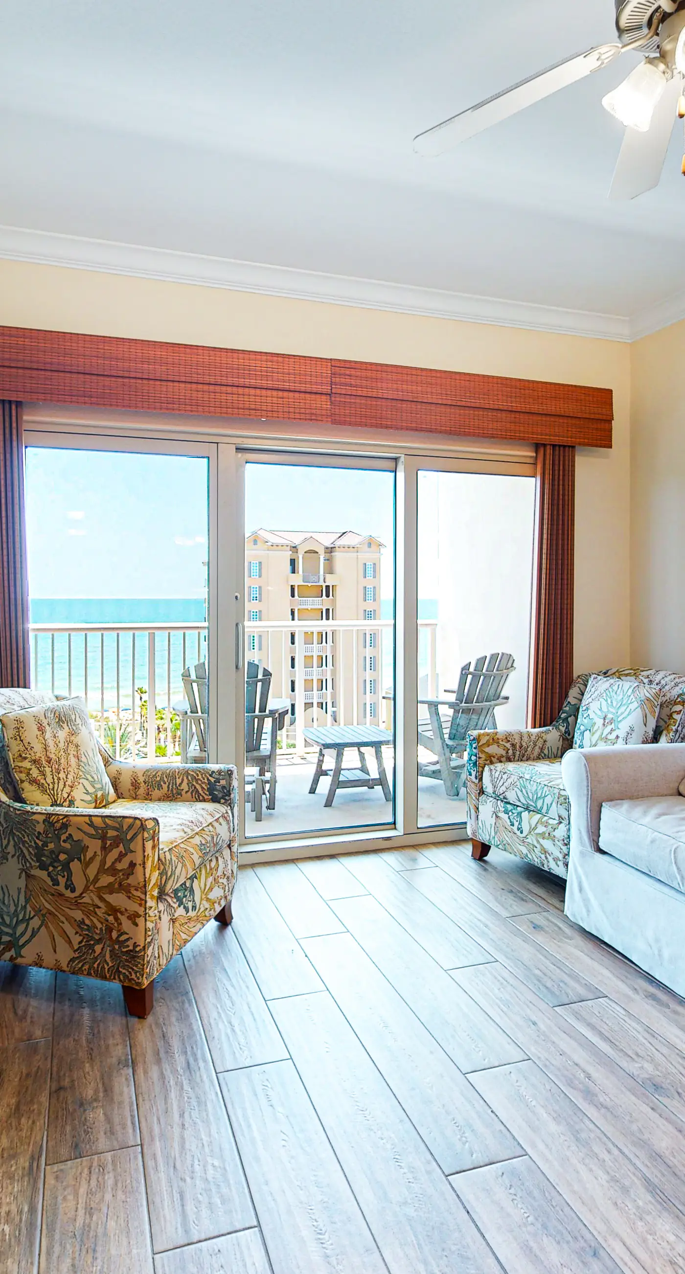 Gulf-view condo with pool, hot tub, lazy river & balcony