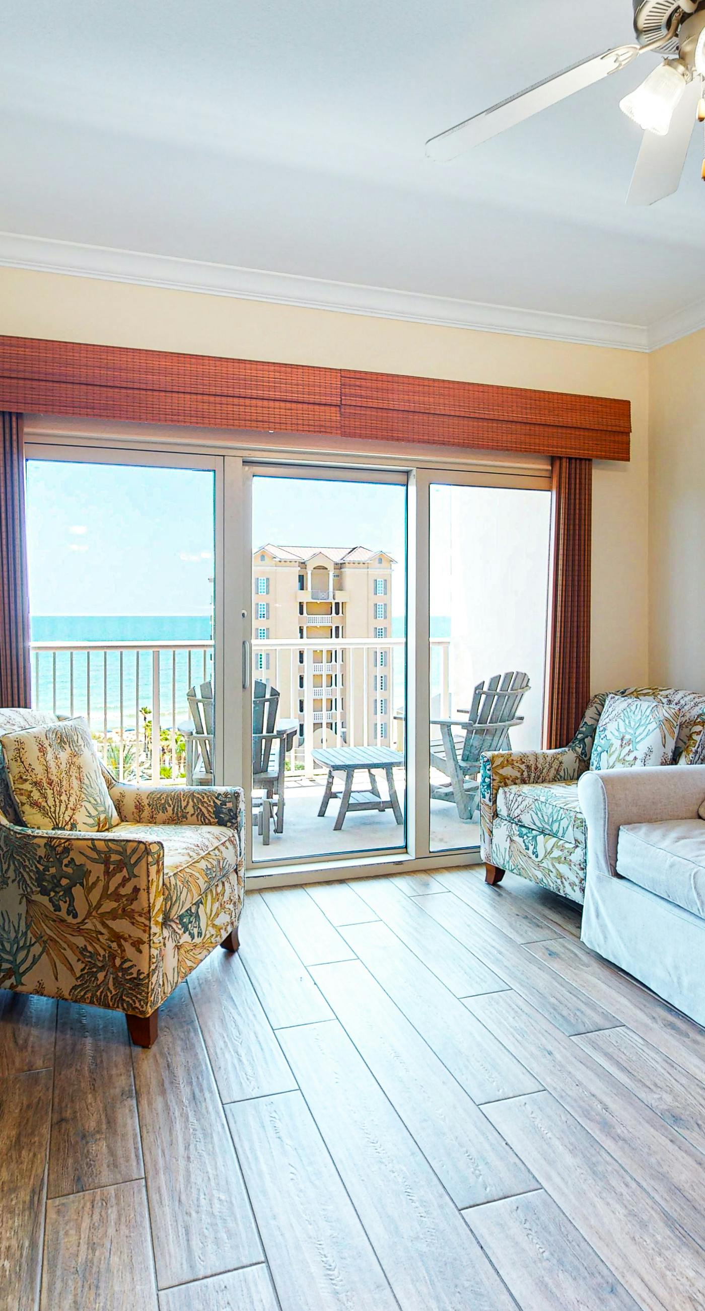 Gulf-view condo with pool, hot tub, lazy river & balcony