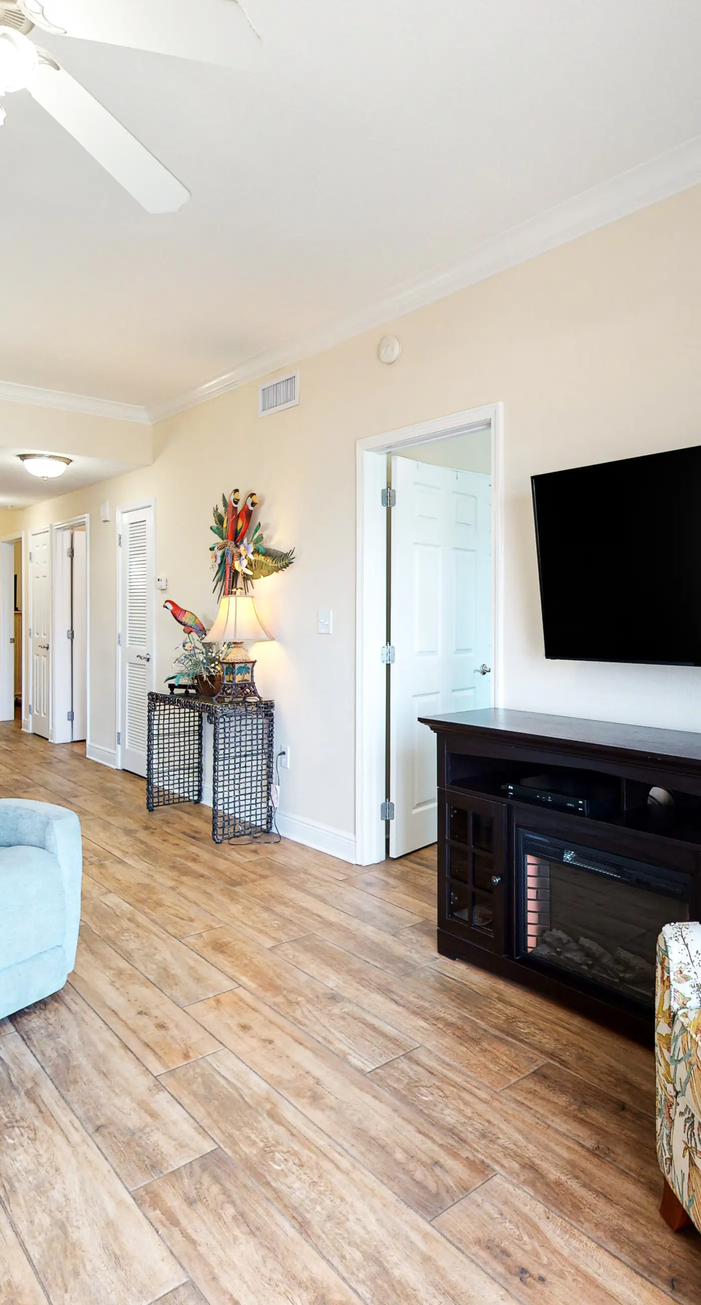 Gulf-view condo with pool, hot tub, lazy river & balcony