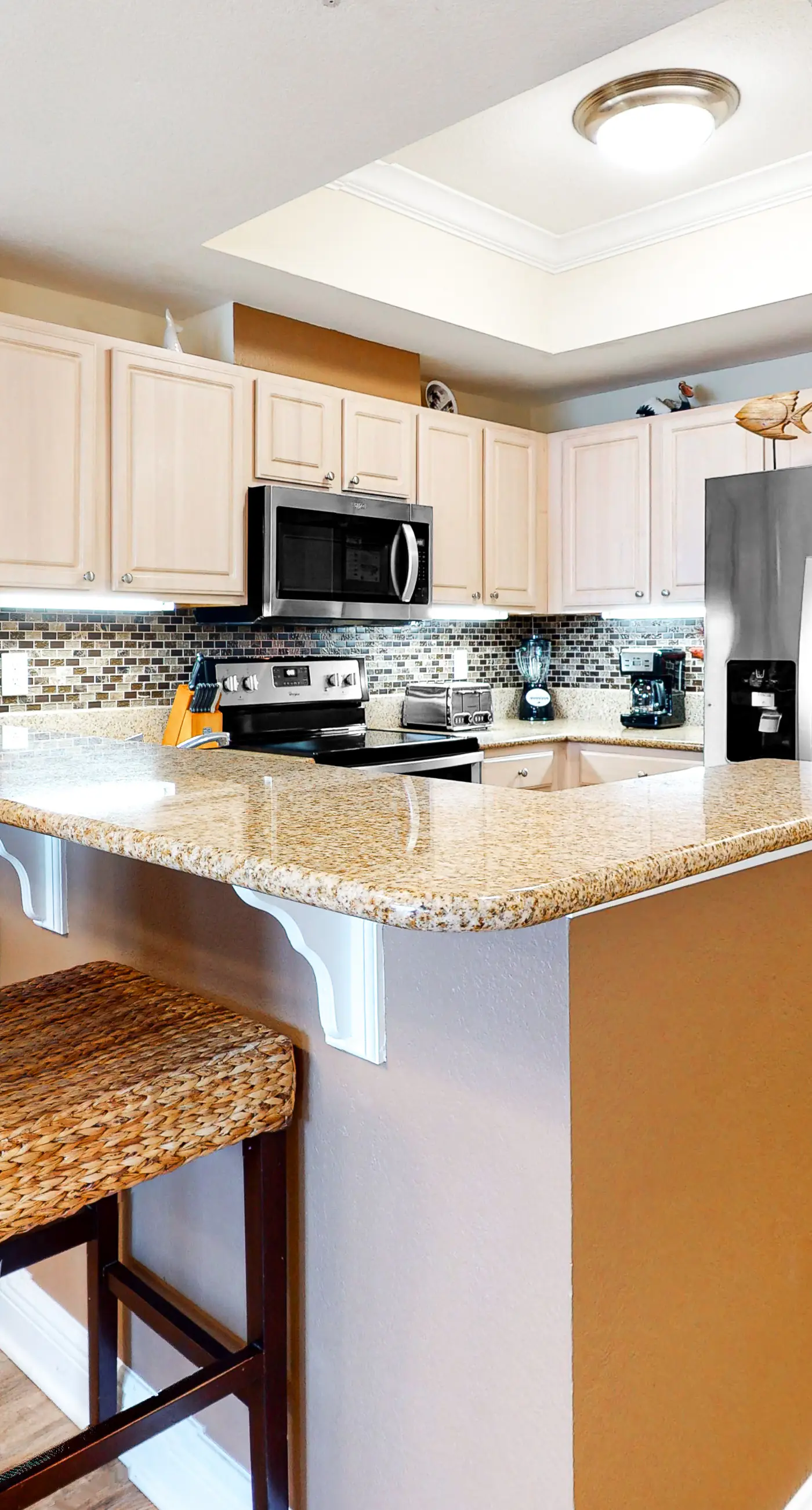 Gulf-view condo with pool, hot tub, lazy river & balcony