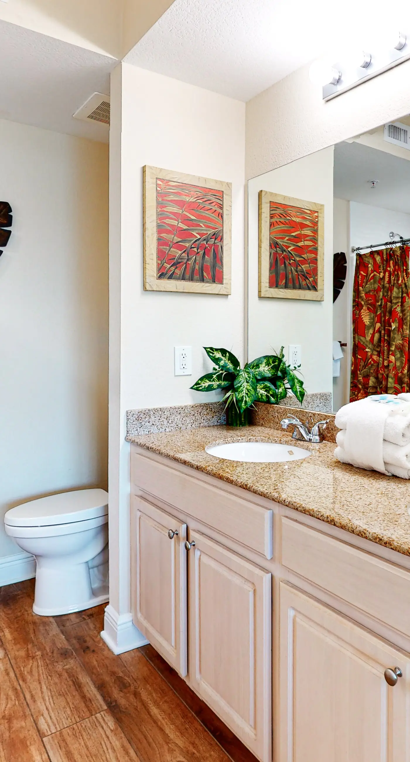 Gulf-view condo with pool, hot tub, lazy river & balcony