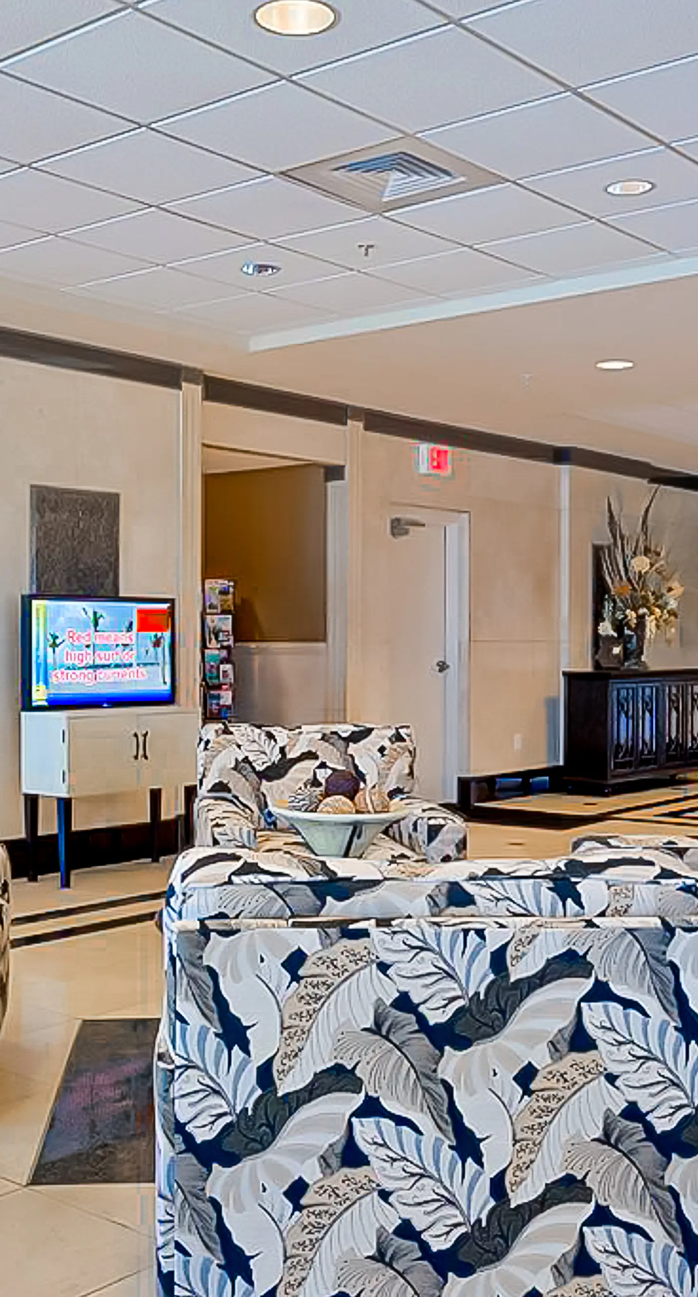 Gulf-view condo with pool, hot tub, lazy river & balcony