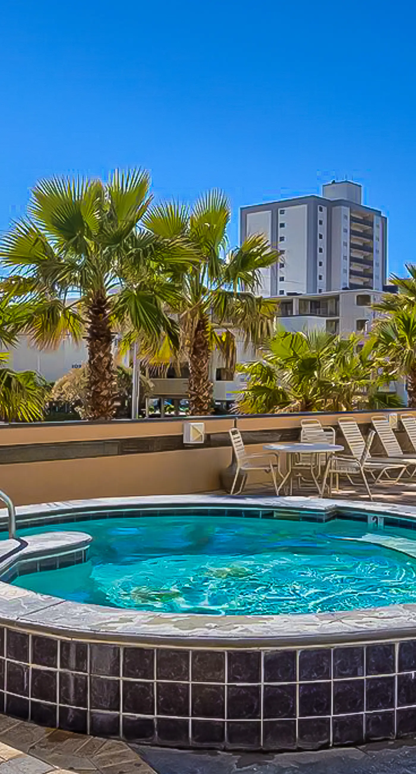 Gulf-view condo with pool, hot tub, lazy river & balcony