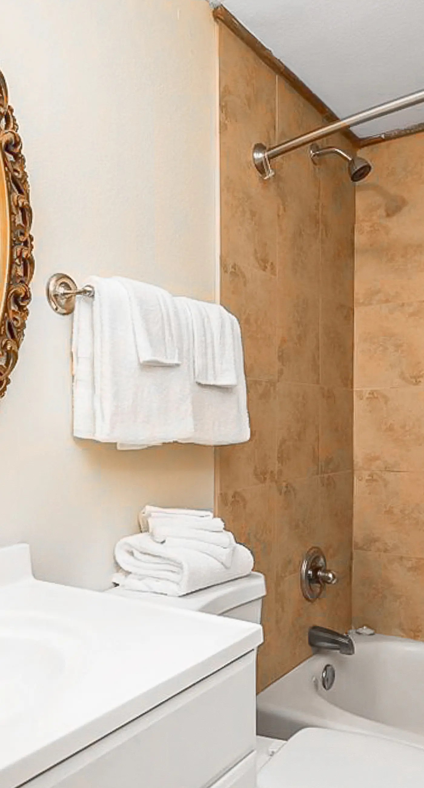 12th-floor beachfront condo with private balcony, AC, hot tub, pool, sauna