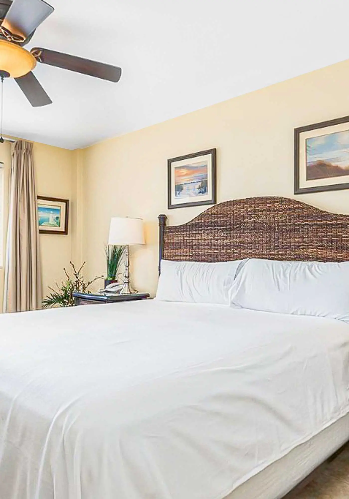 3rd-floor beachfront condo with private balcony, AC, hot tub, pool, sauna