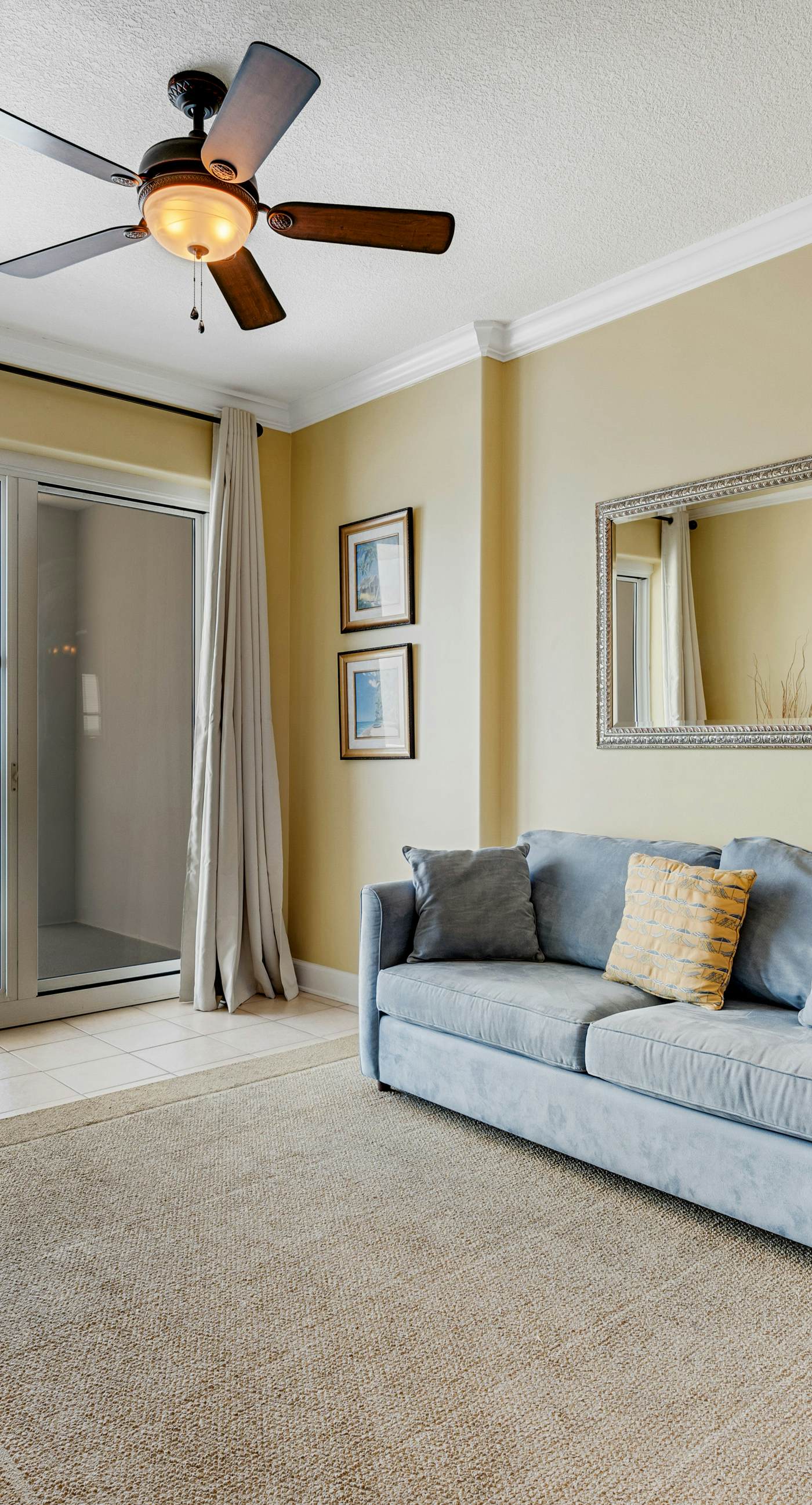 6th-floor condo with pool, central AC, free WiFi, balcony, & views