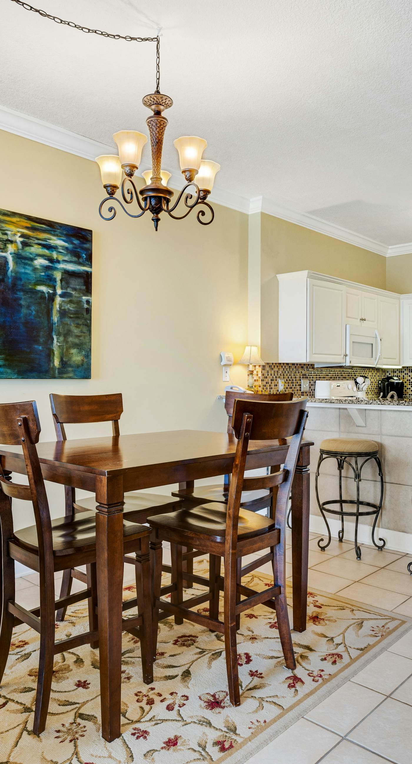 6th-floor condo with pool, central AC, free WiFi, balcony, & views