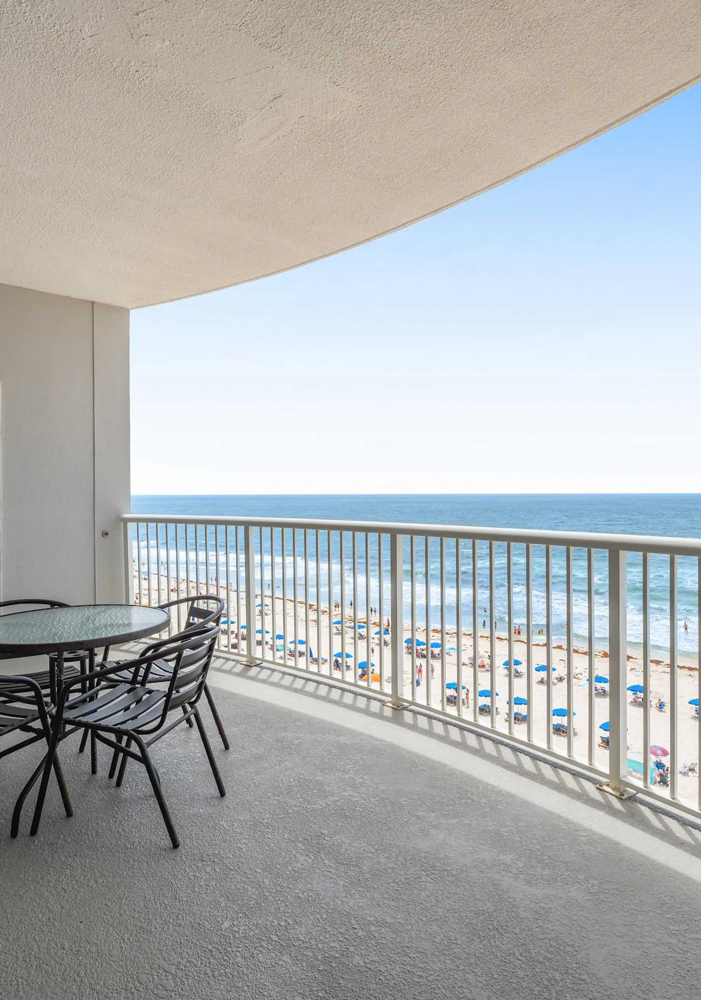 6th-floor condo with pool, central AC, free WiFi, balcony, & views