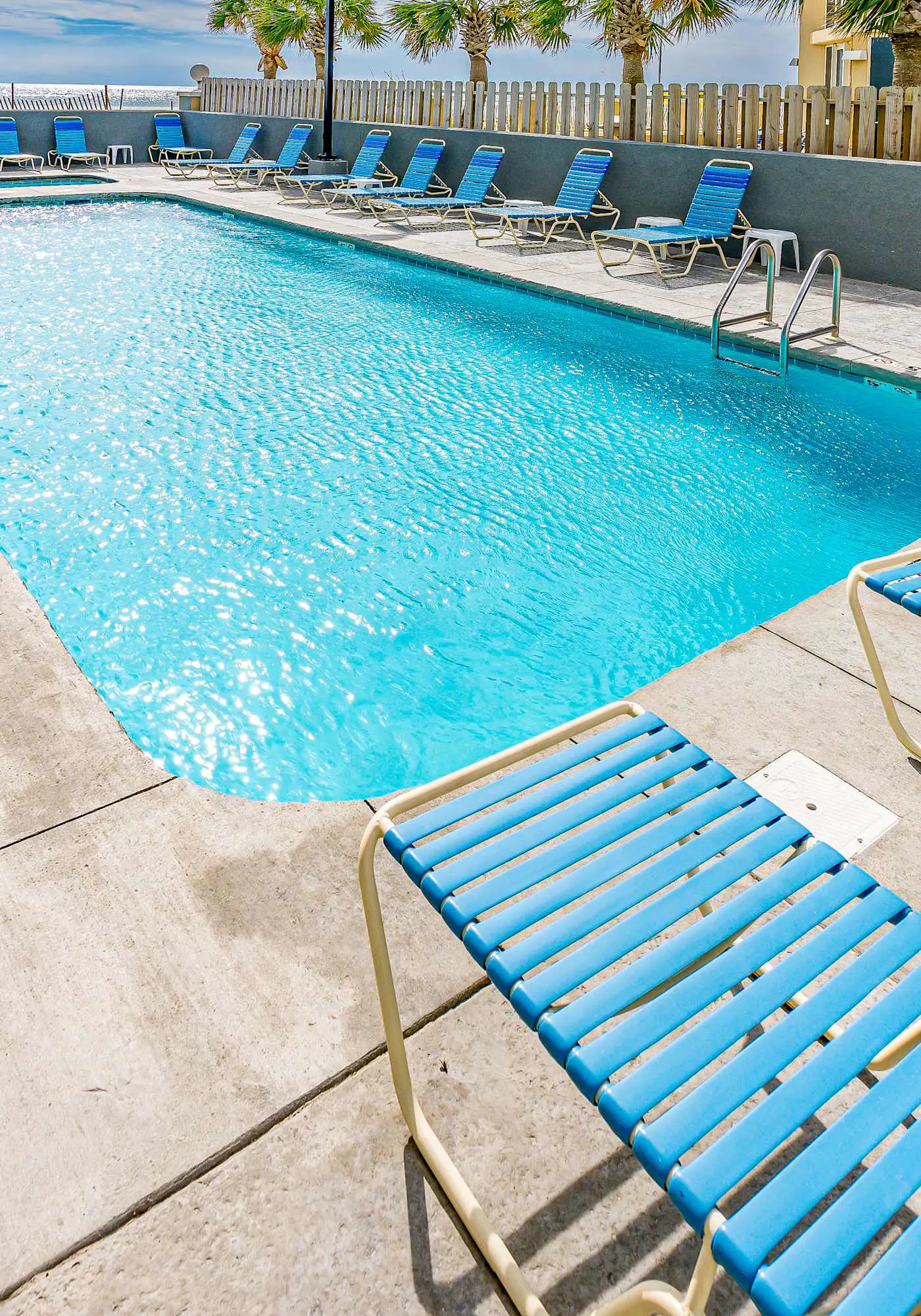 6th-floor condo with pool, central AC, free WiFi, balcony, & views