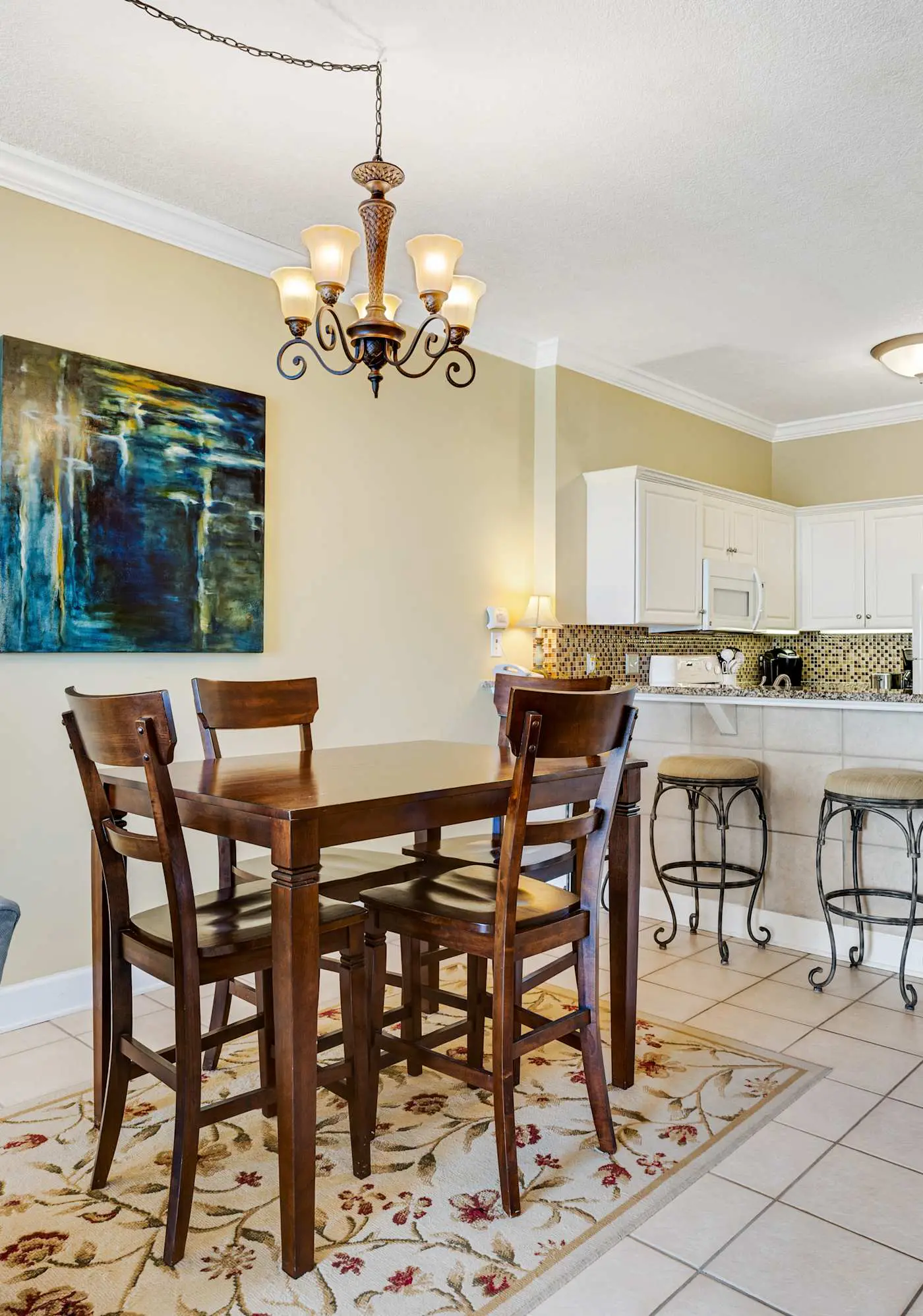 6th-floor condo with pool, central AC, free WiFi, balcony, & views