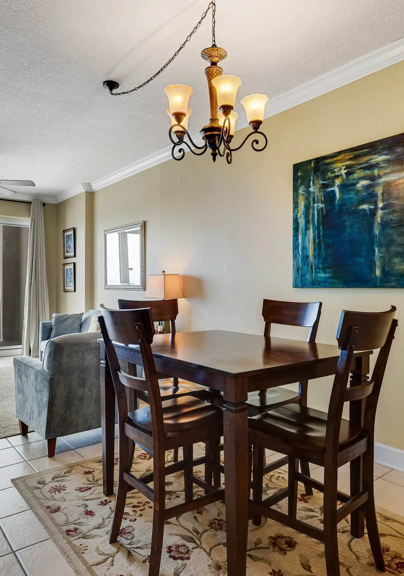 6th-floor condo with pool, central AC, free WiFi, balcony, & views