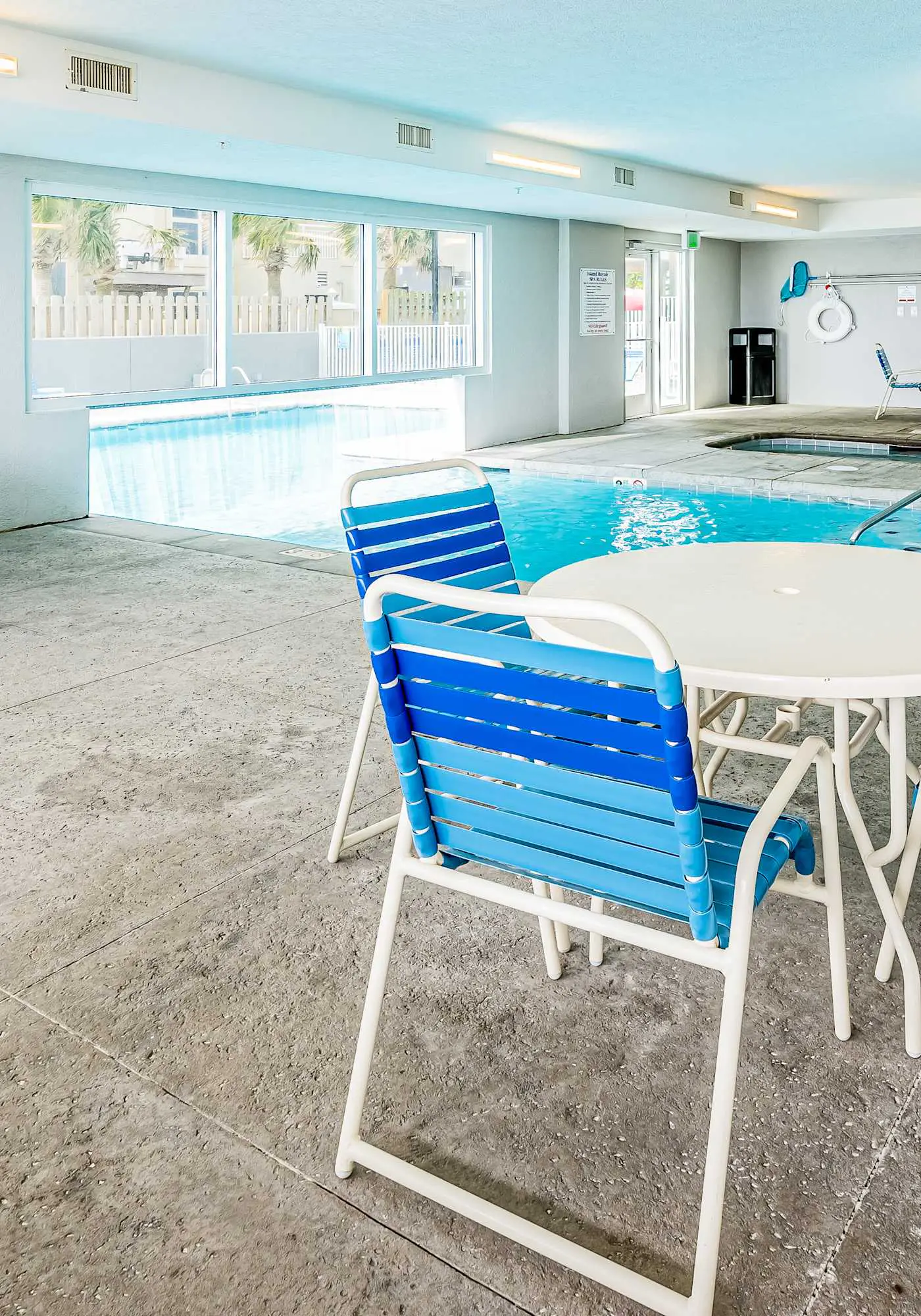 6th-floor condo with pool, central AC, free WiFi, balcony, & views
