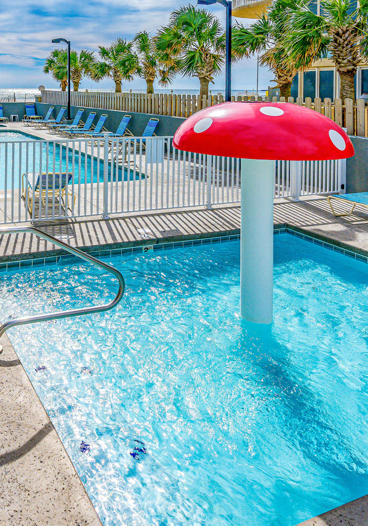 6th-floor condo with pool, central AC, free WiFi, balcony, & views